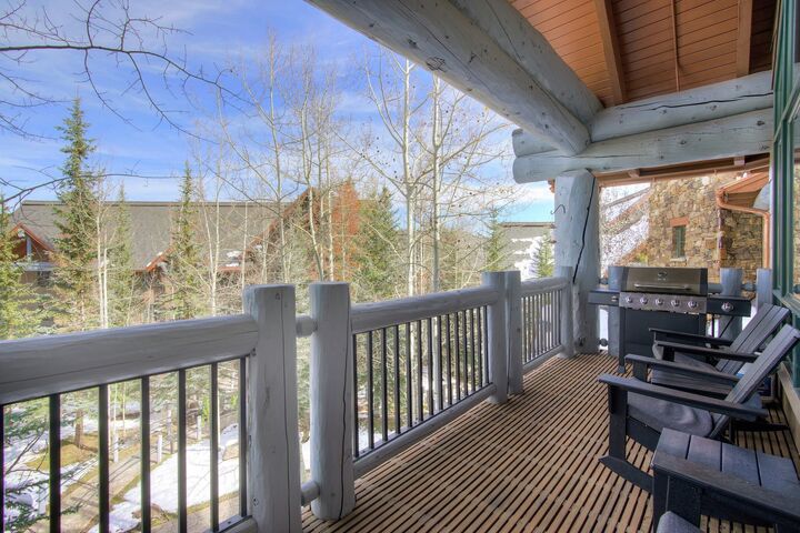 Balcony with BBQ