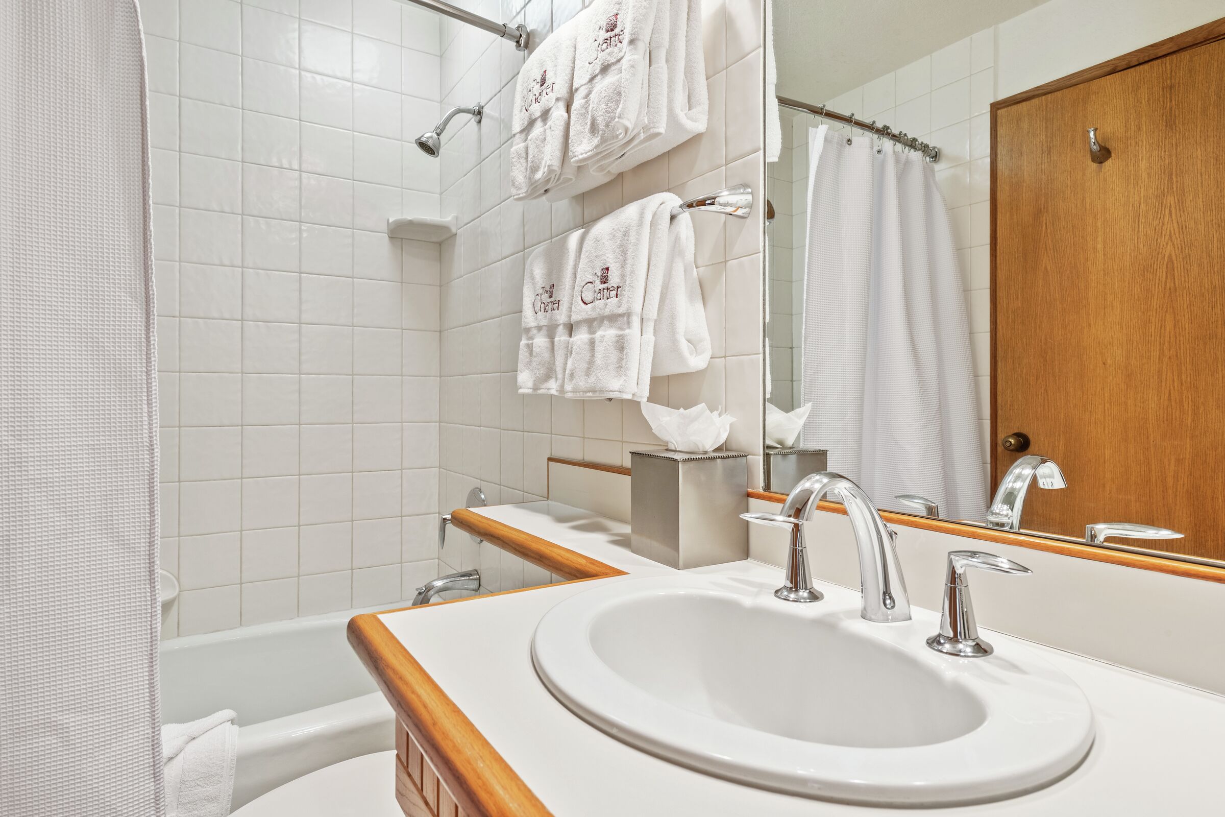 #B120 - Master Ensuite Bathroom