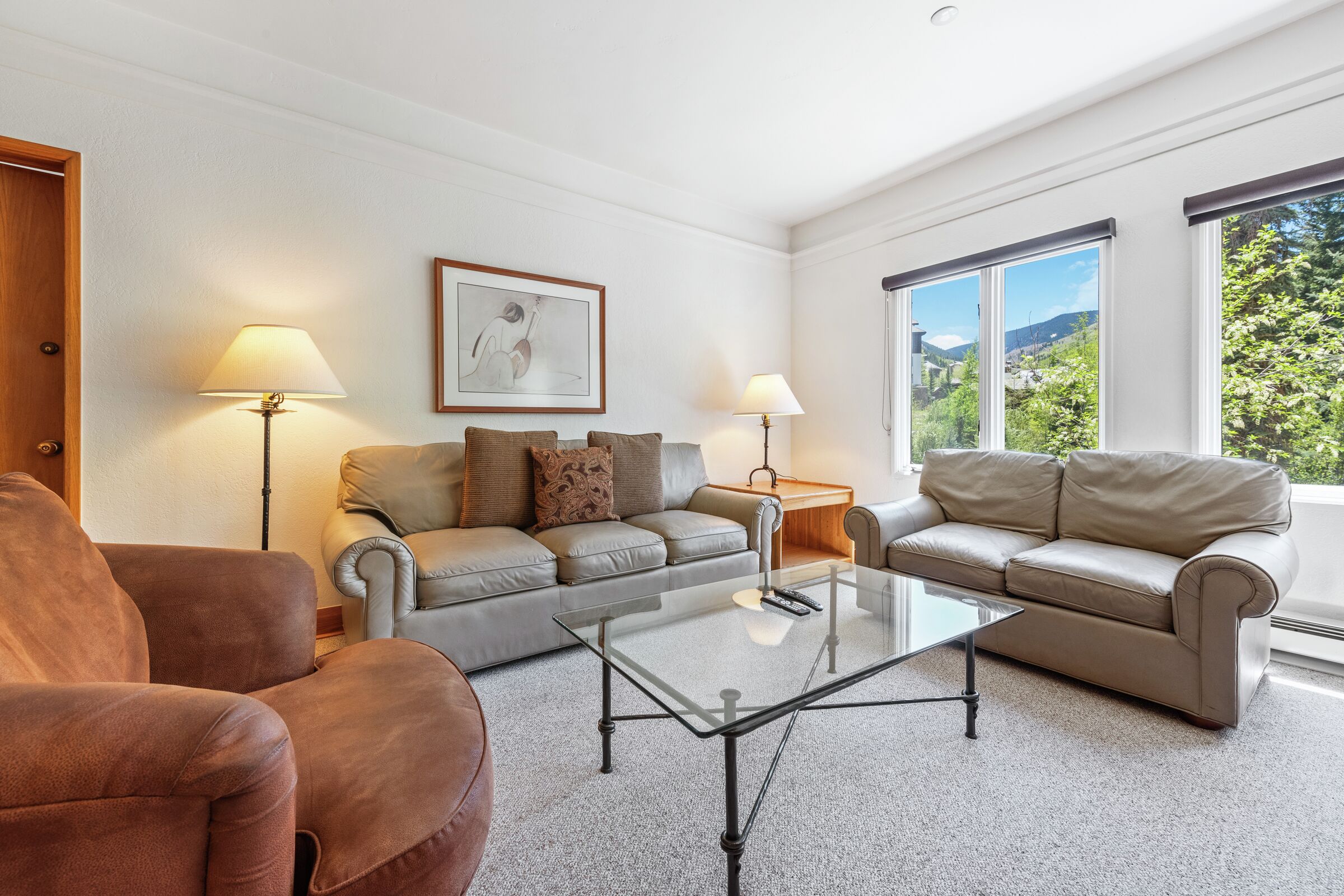 #B120 - Living Area