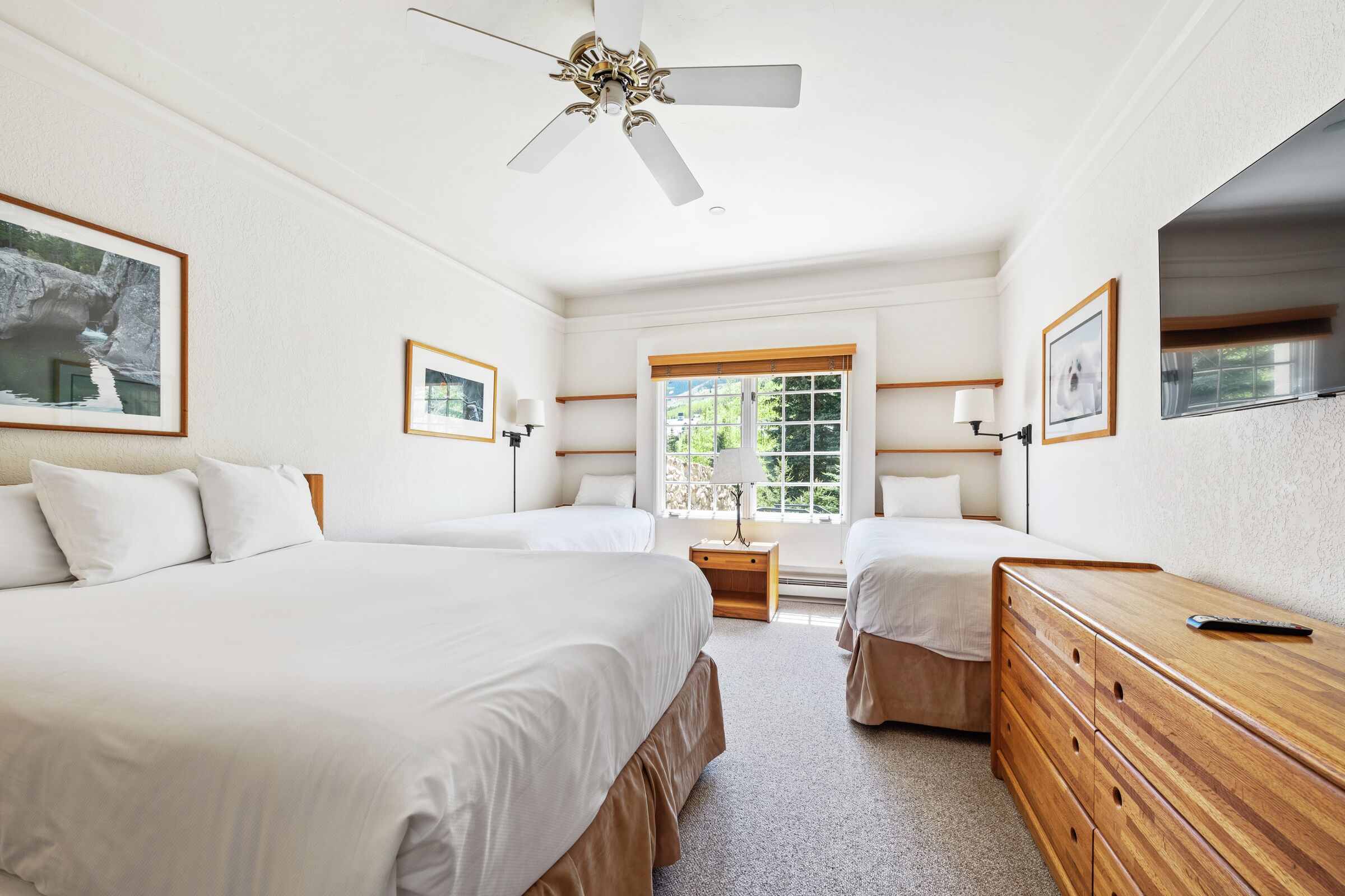 #B120 - Bedroom