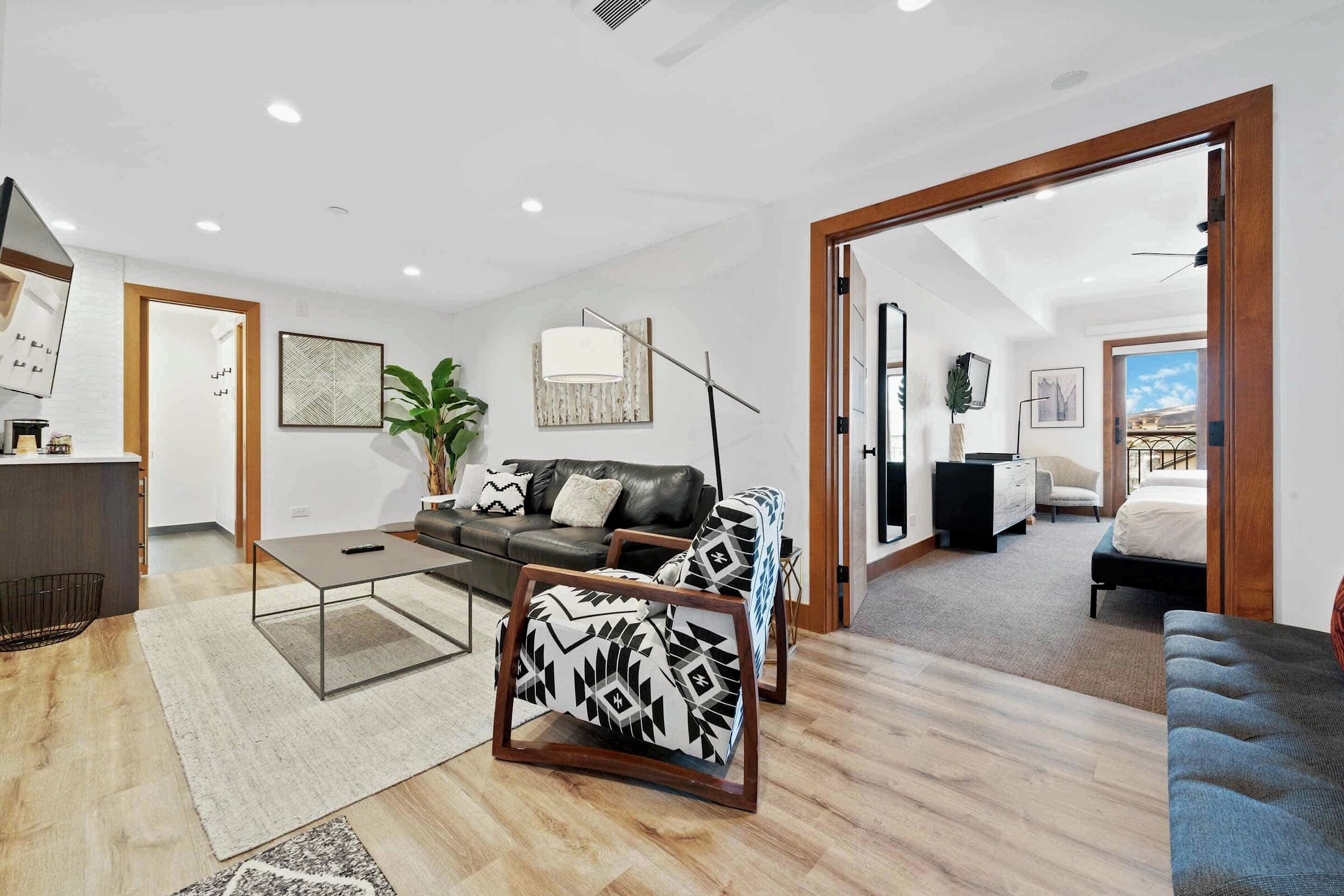 #C345 - Deluxe Lodge Room