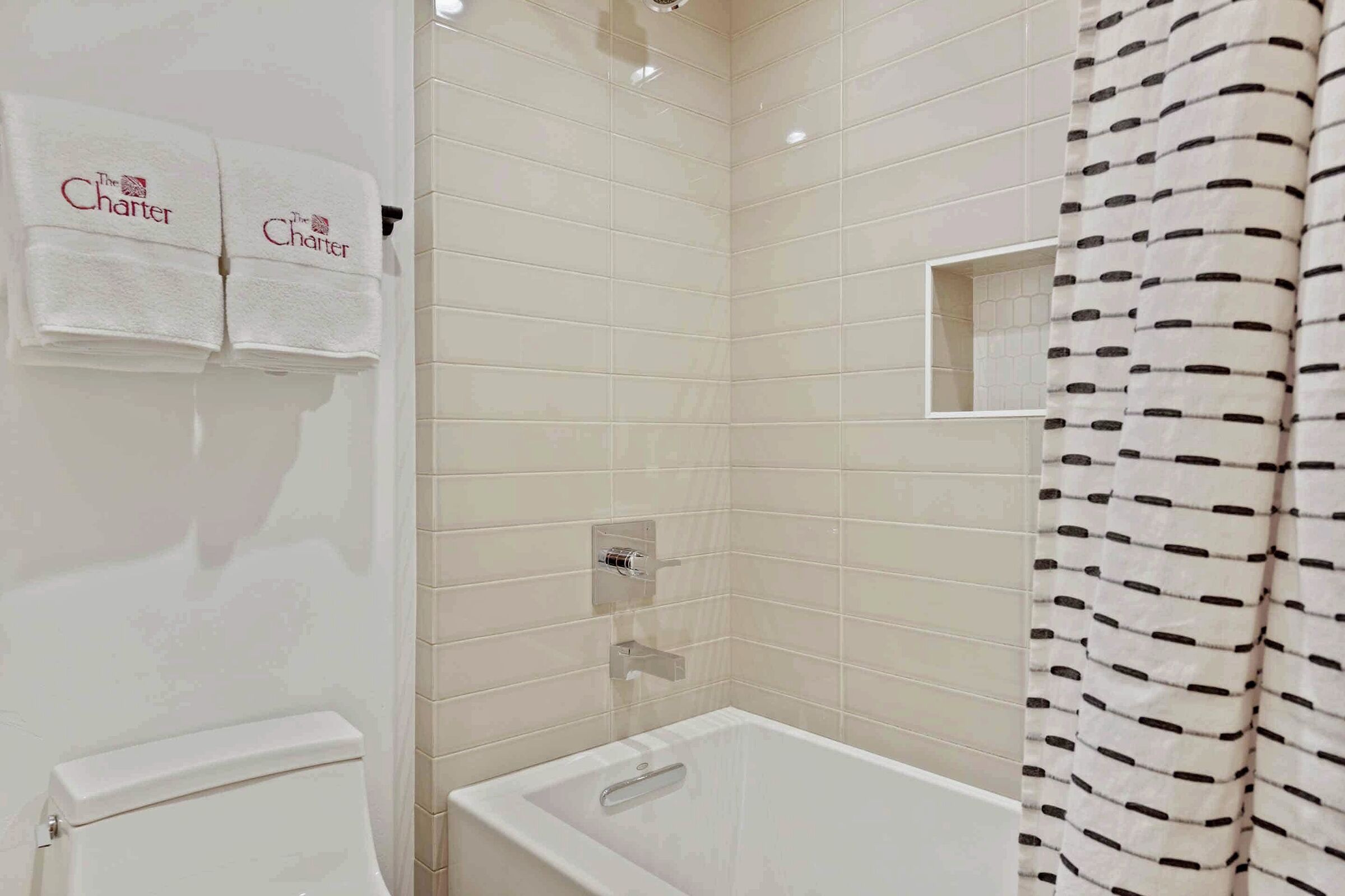 #C345 - Deluxe Lodge Room Bathroom