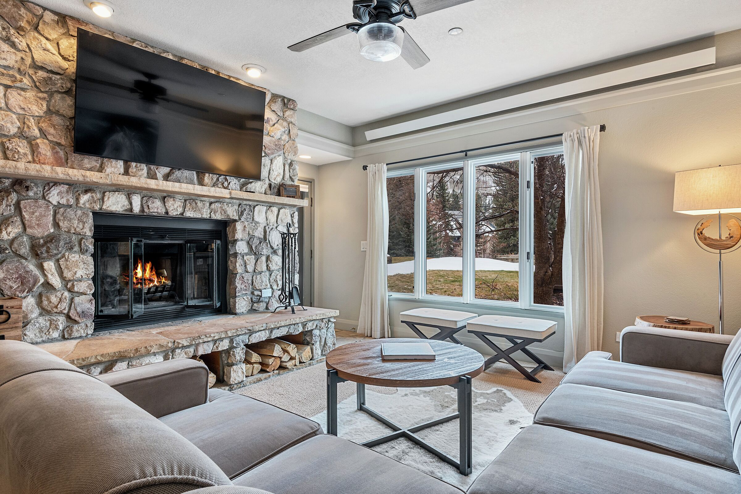 #D180 - Living Area