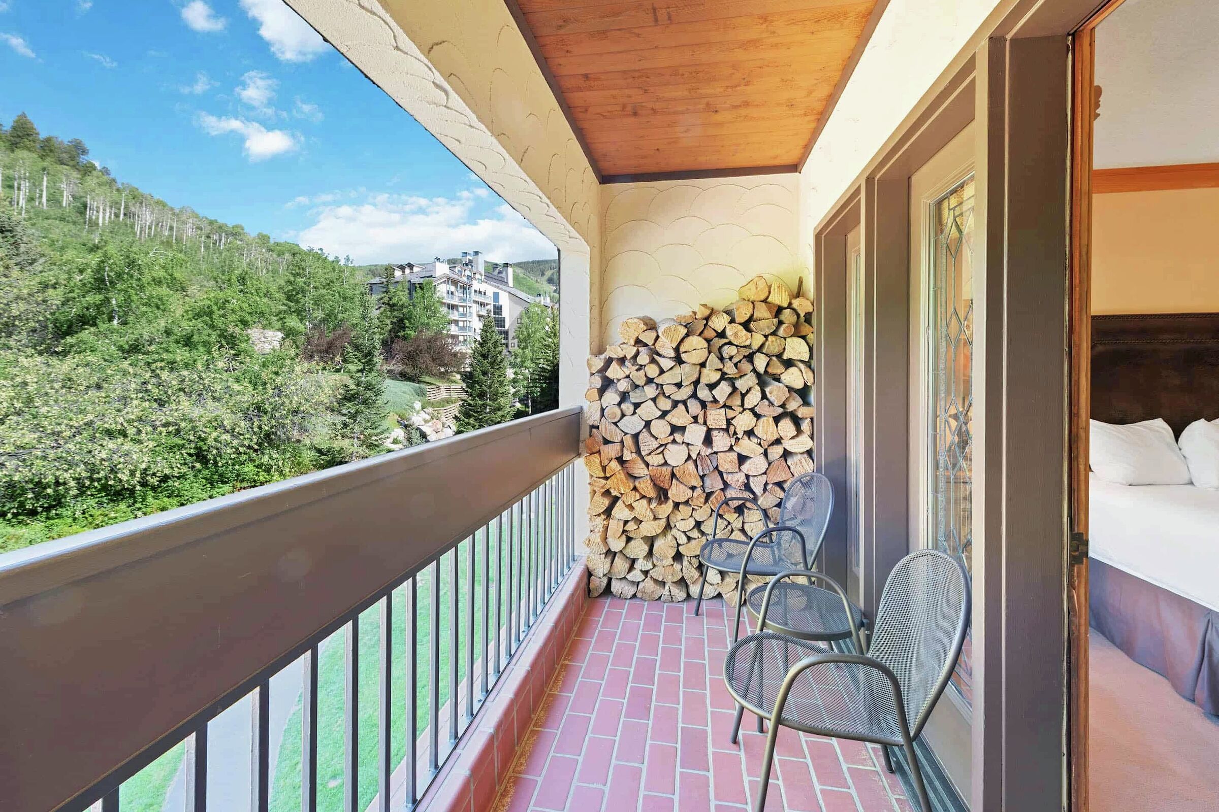 #D450 - Balcony
