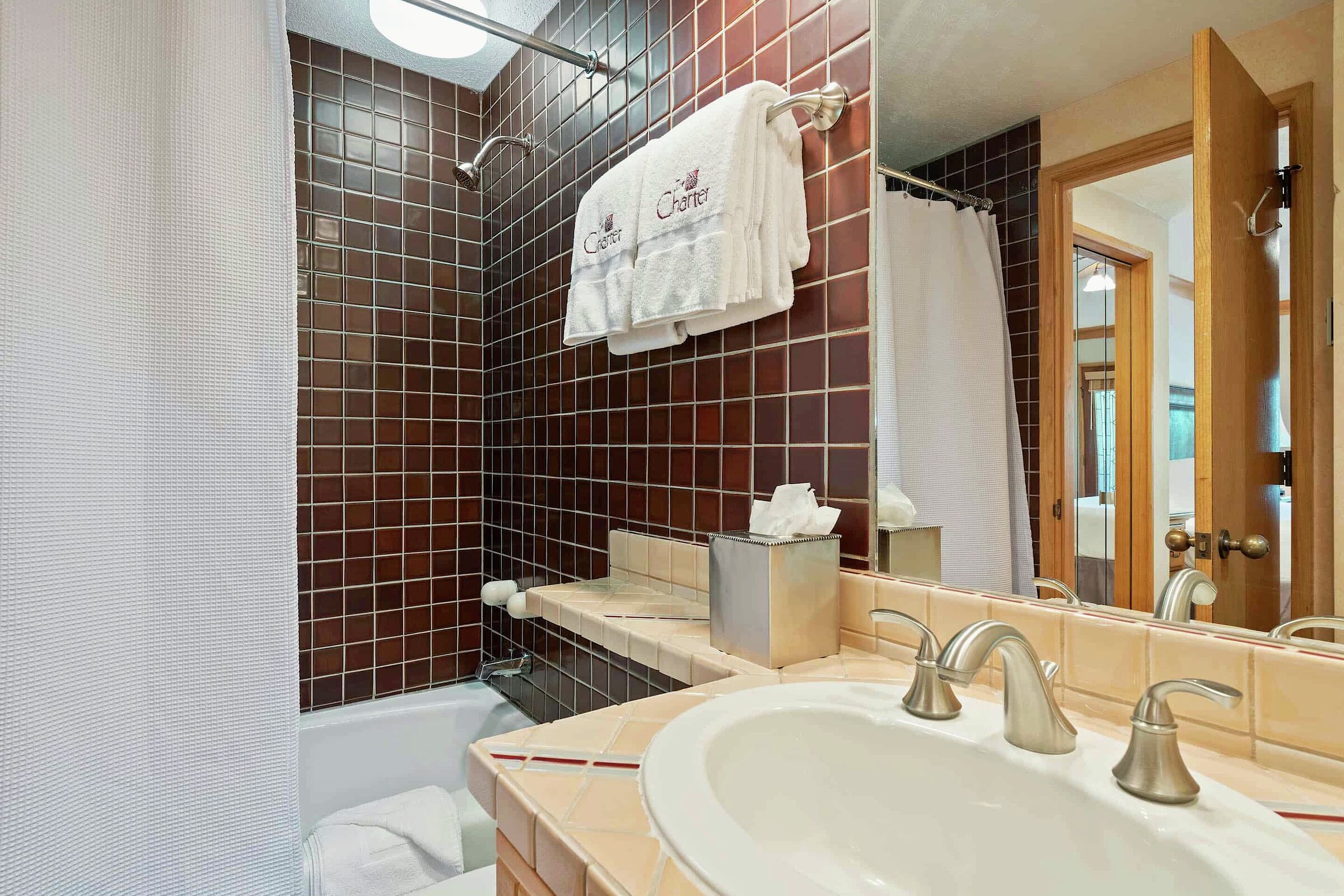 #D450 - Ensuite Bathroom