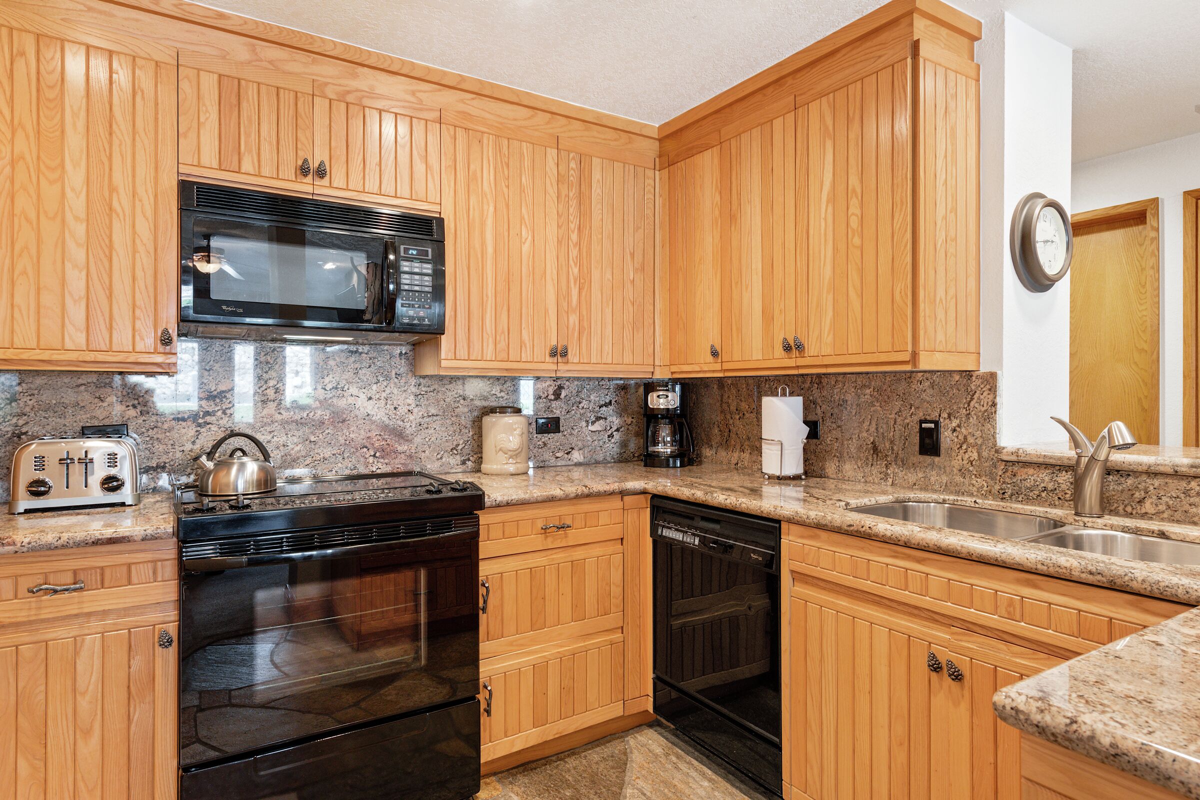 #F210 - Kitchen