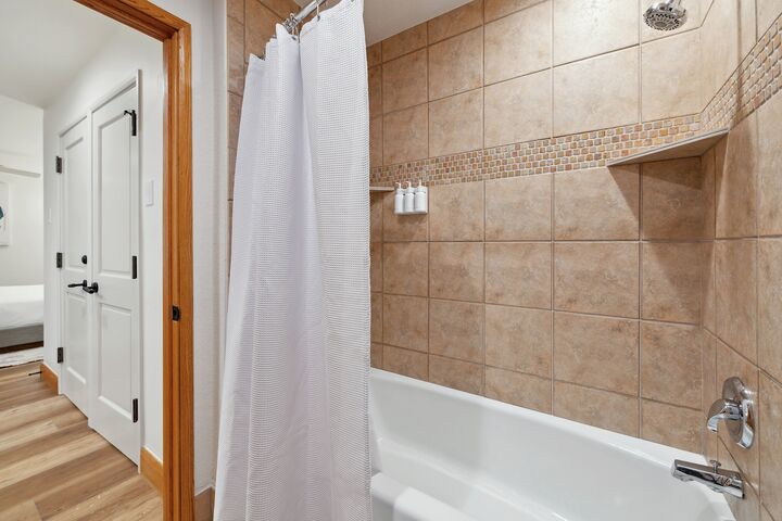 Master Ensuite Bathroom