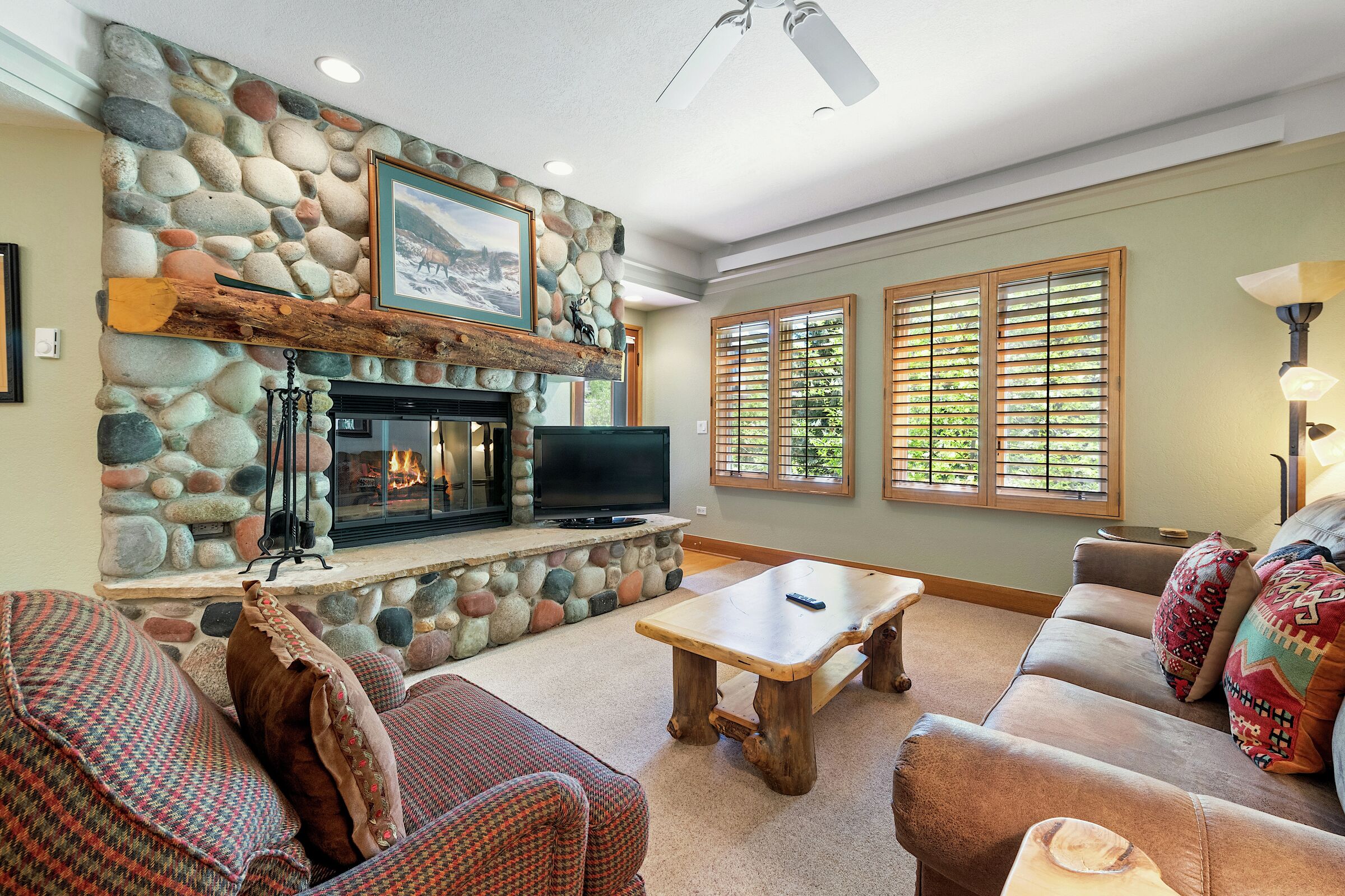 #B140 - Living Area