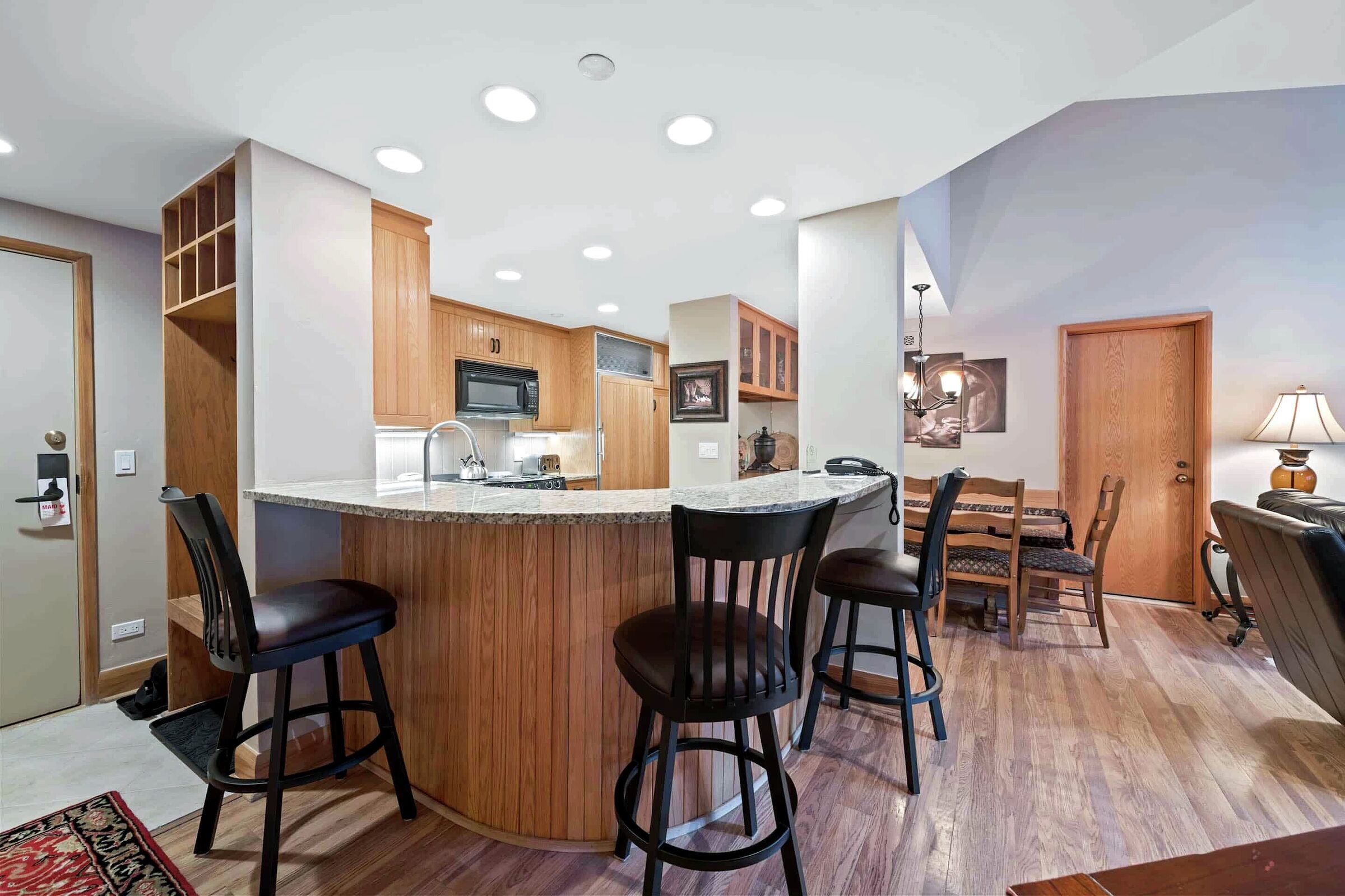 #B430 - Kitchen