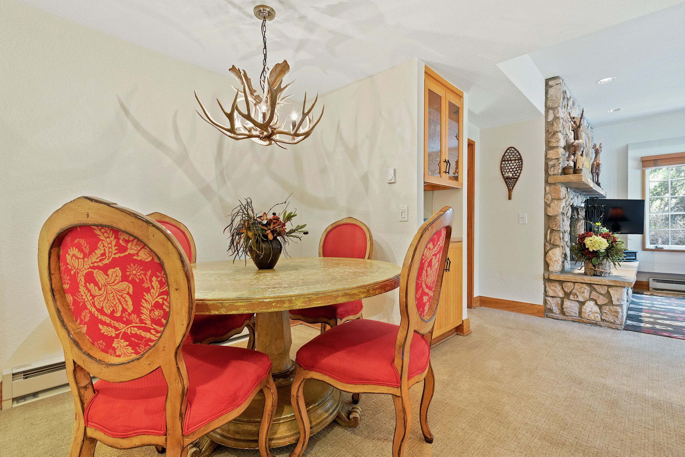 #C010 - Dining Room