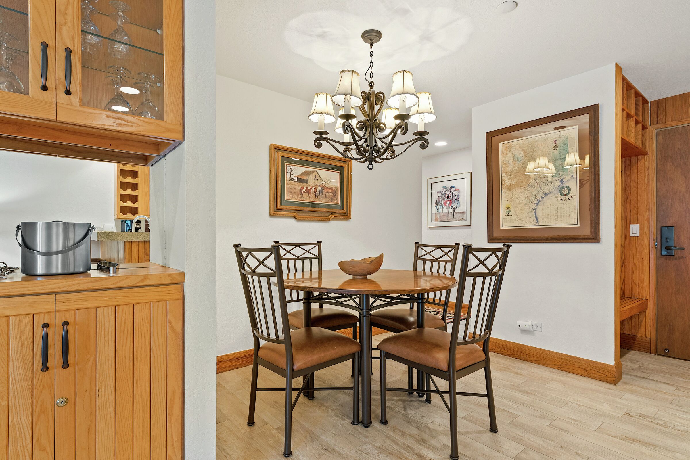 #C030 - Dining Room
