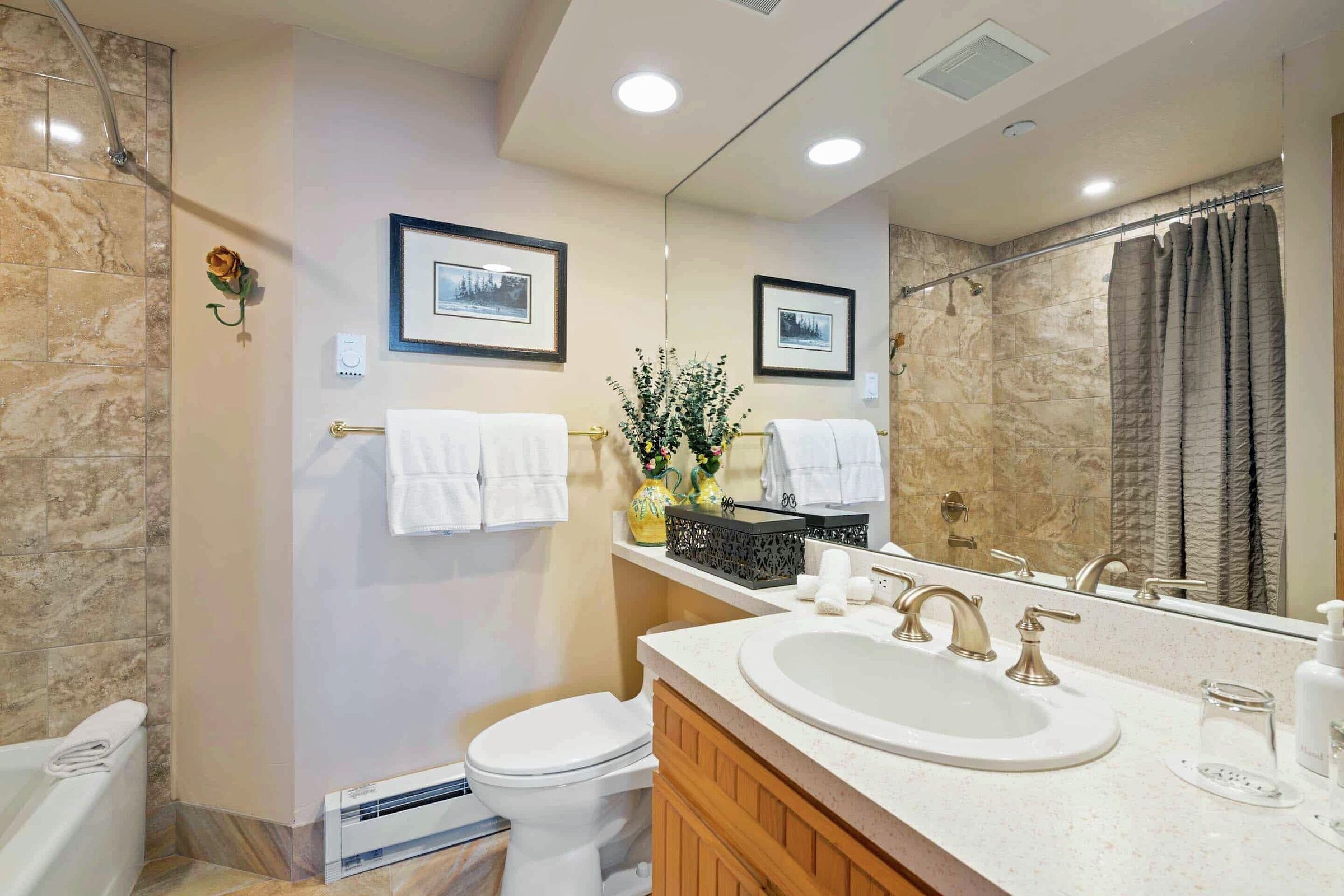 #C040 - Ensuite Bathroom