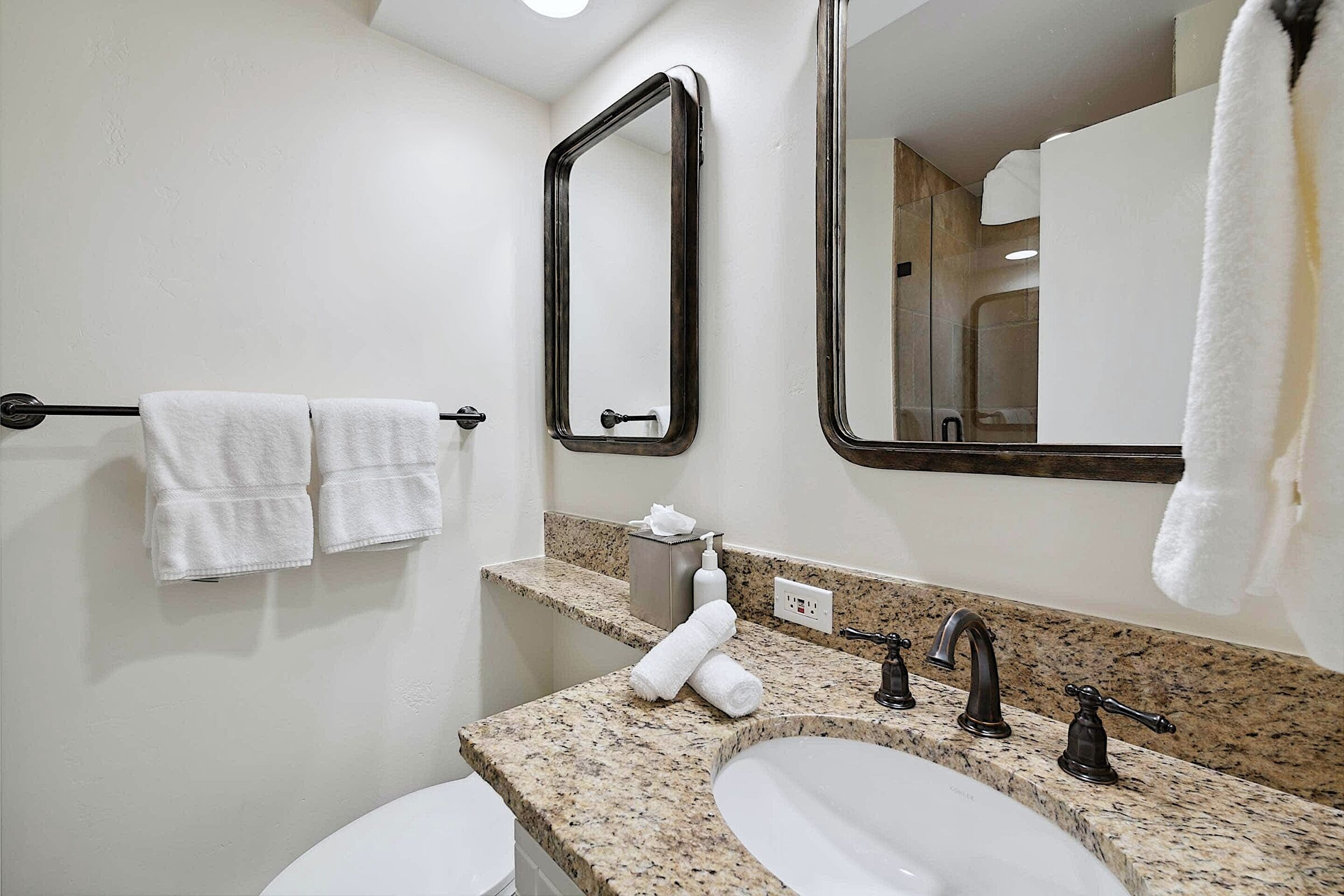 #C130 - Bathroom