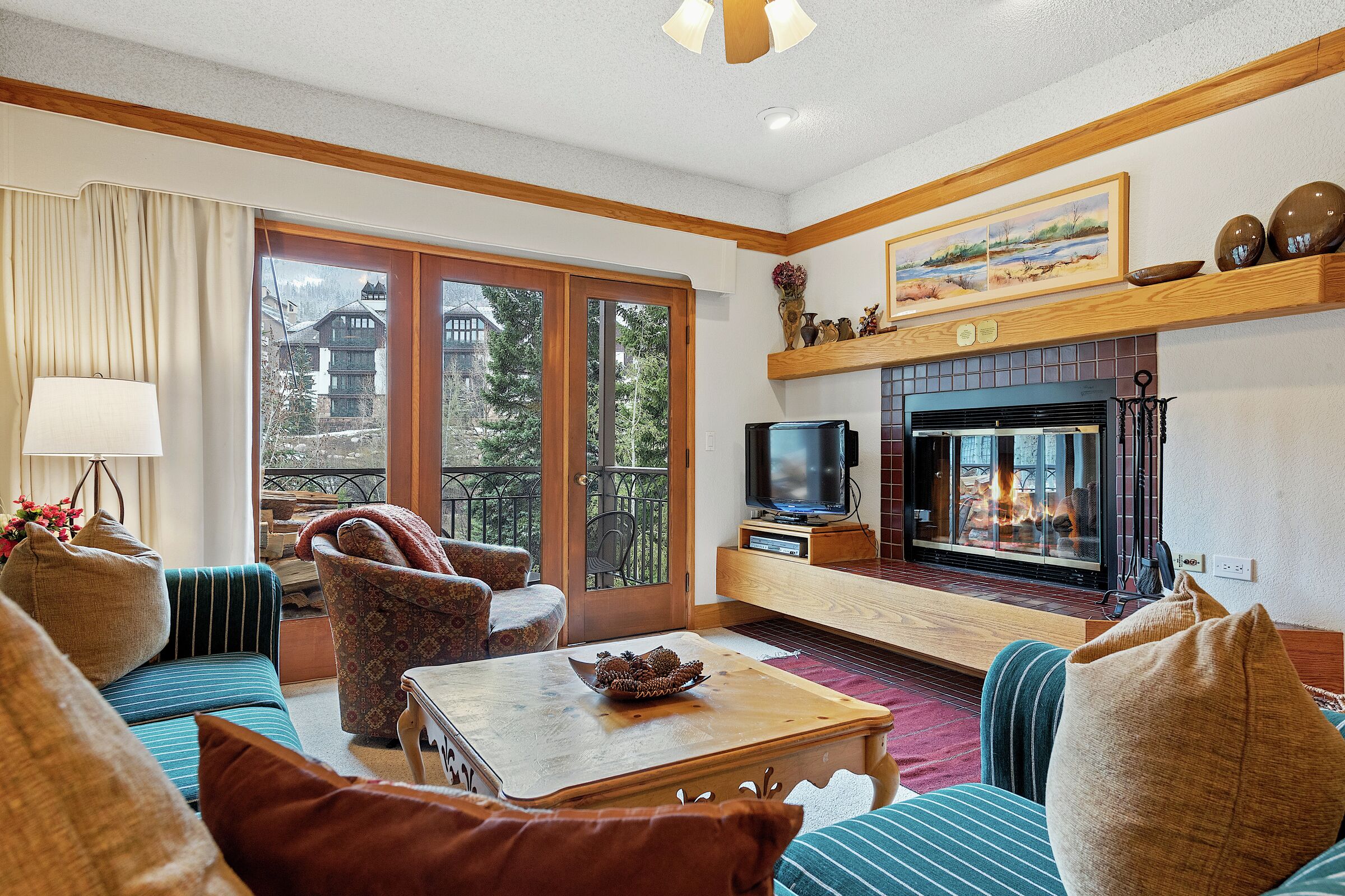 #C330 - Living Area