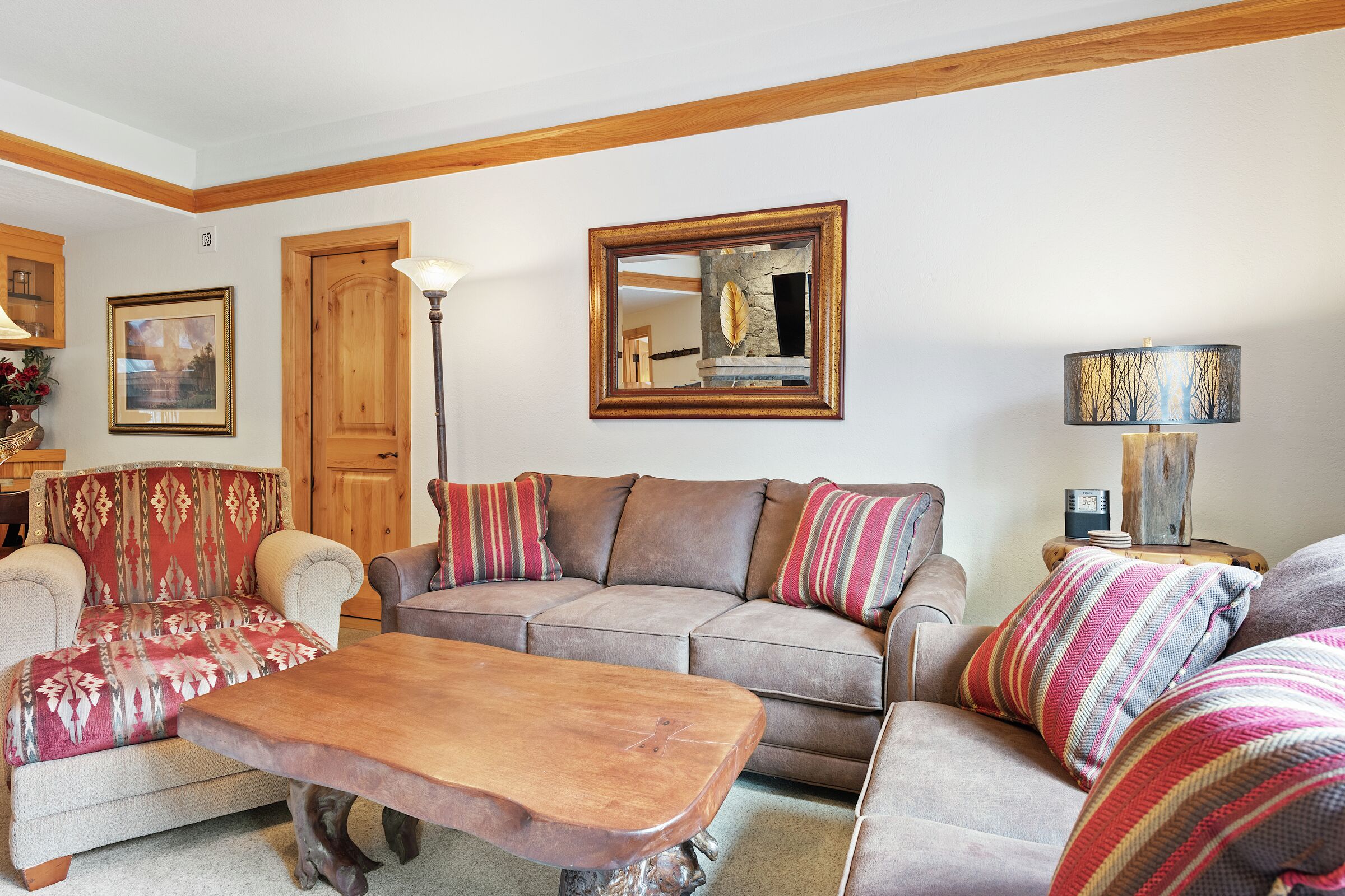 #D270 - Living Area
