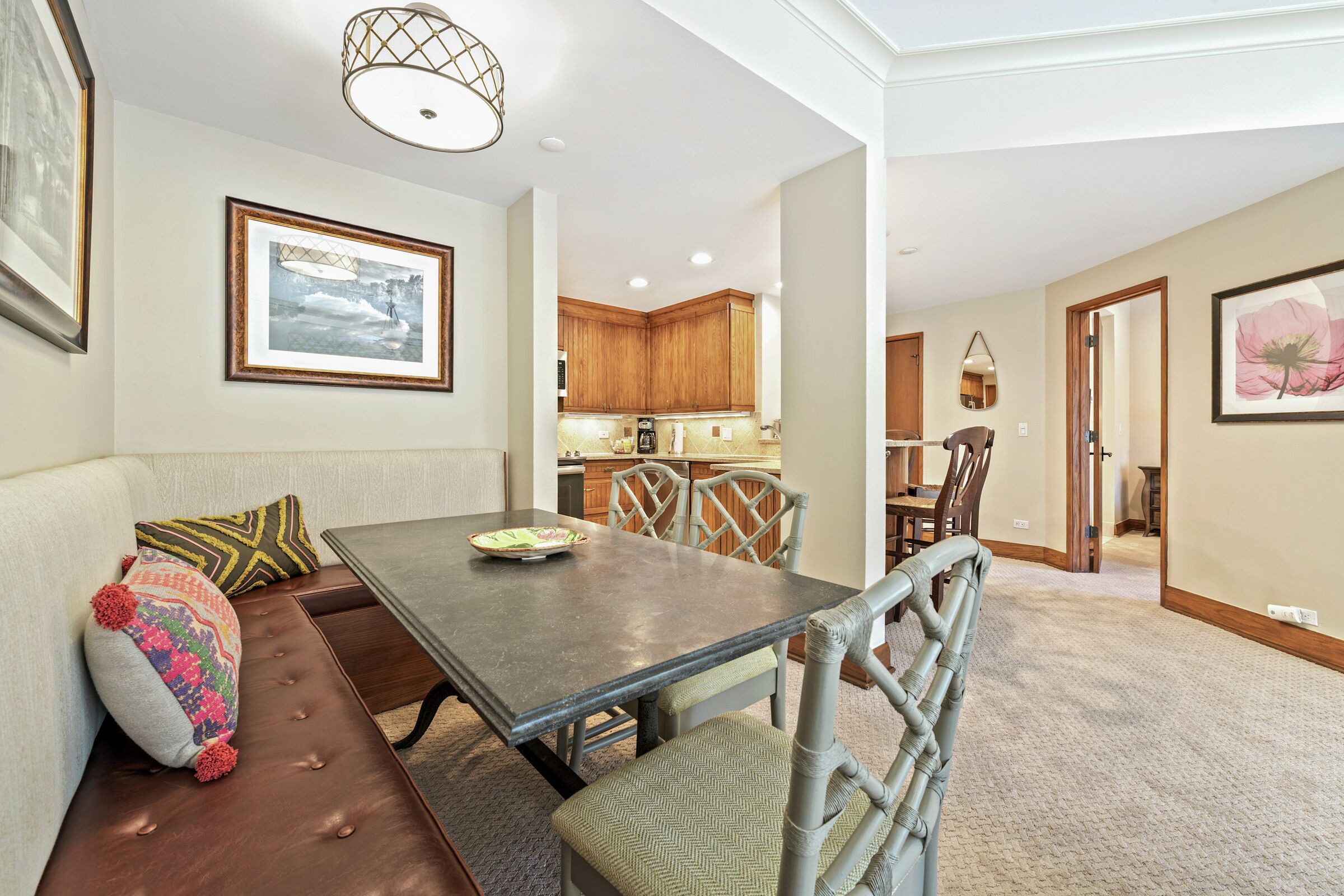 #D280 - Dining Area