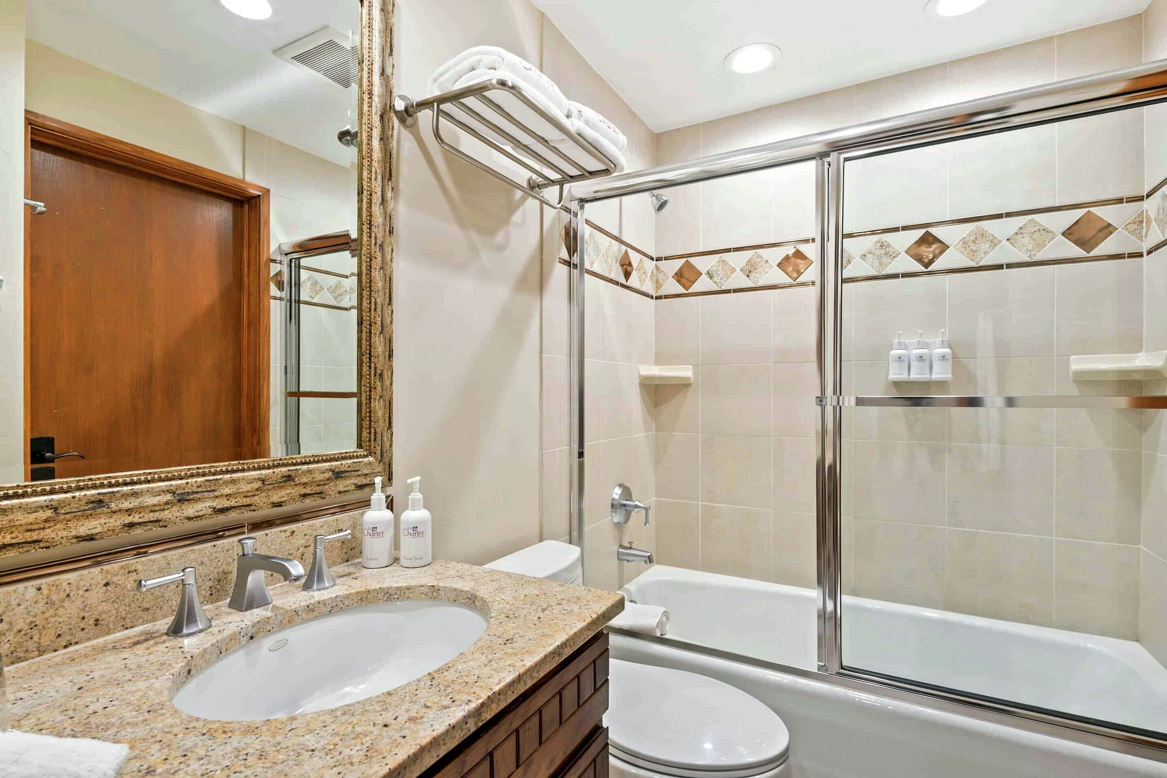 #D280 - Ensuite Bathroom