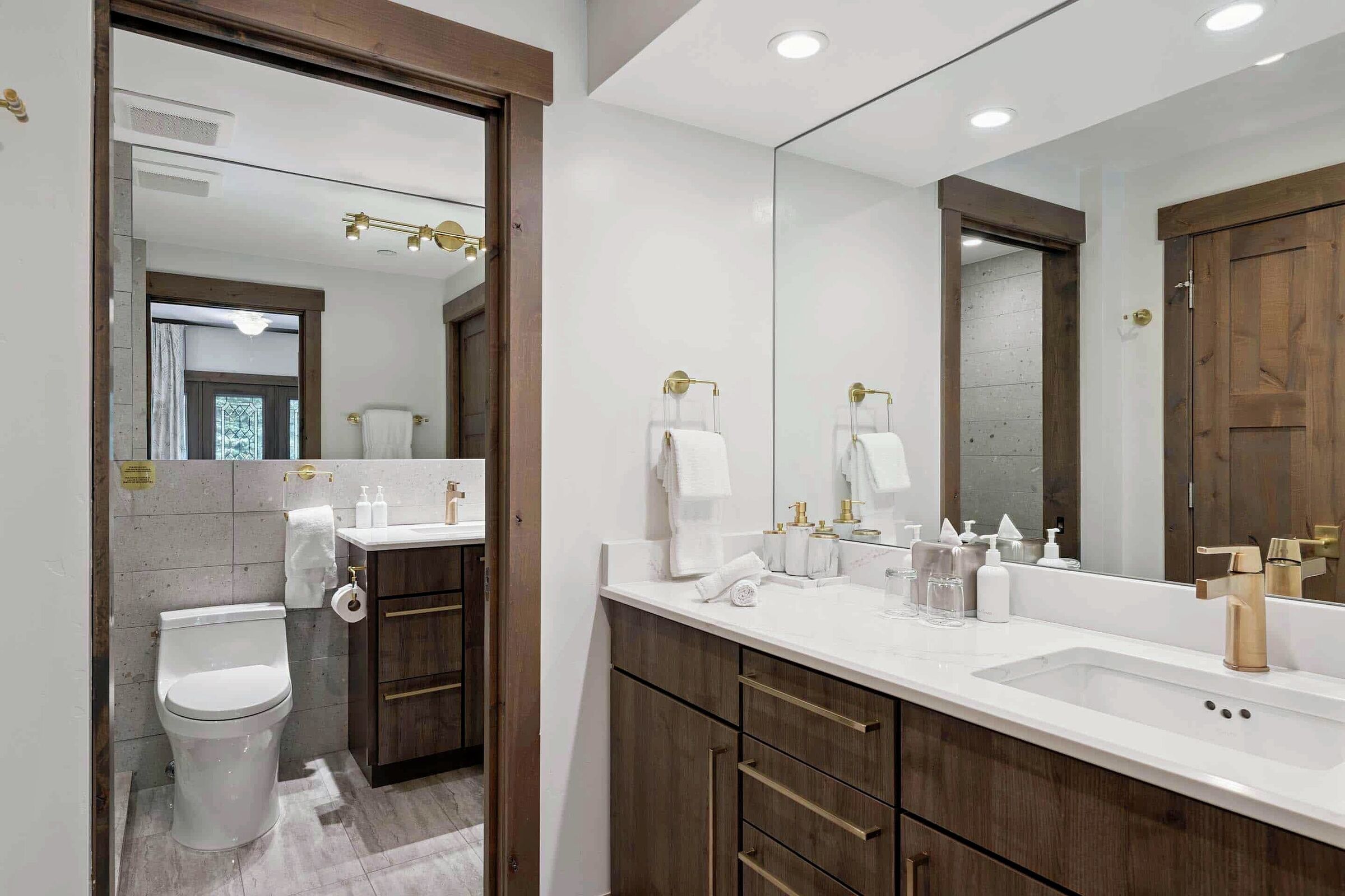 #D350 - Ensuite Bathroom