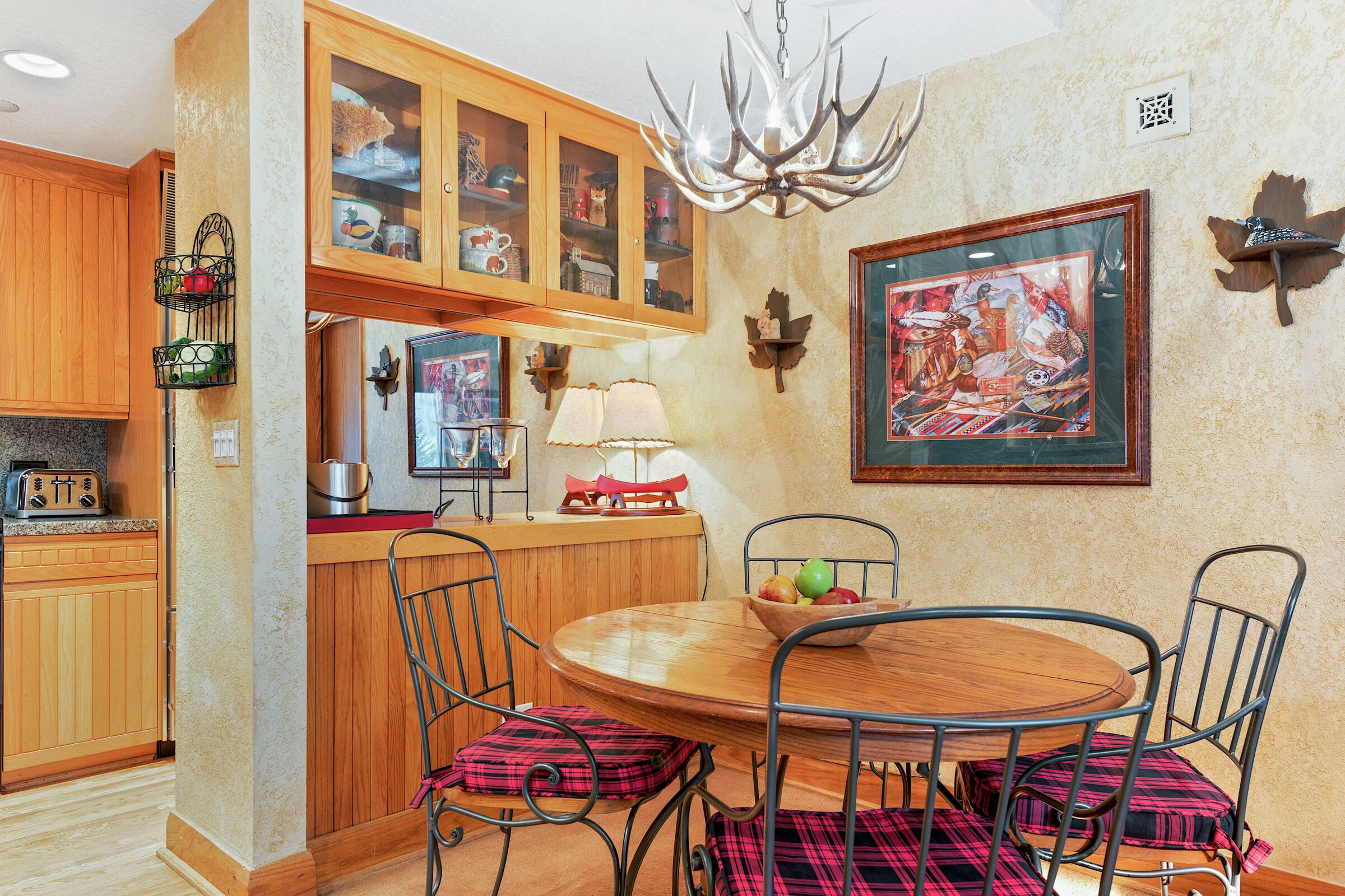 #D420 - Dining Room