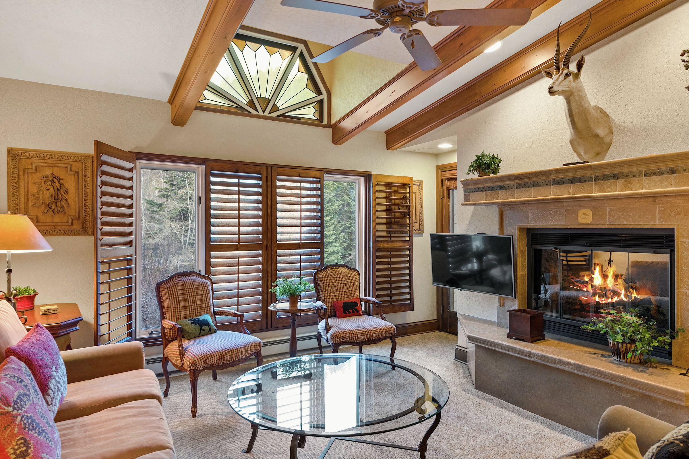 #D470 - Living Area