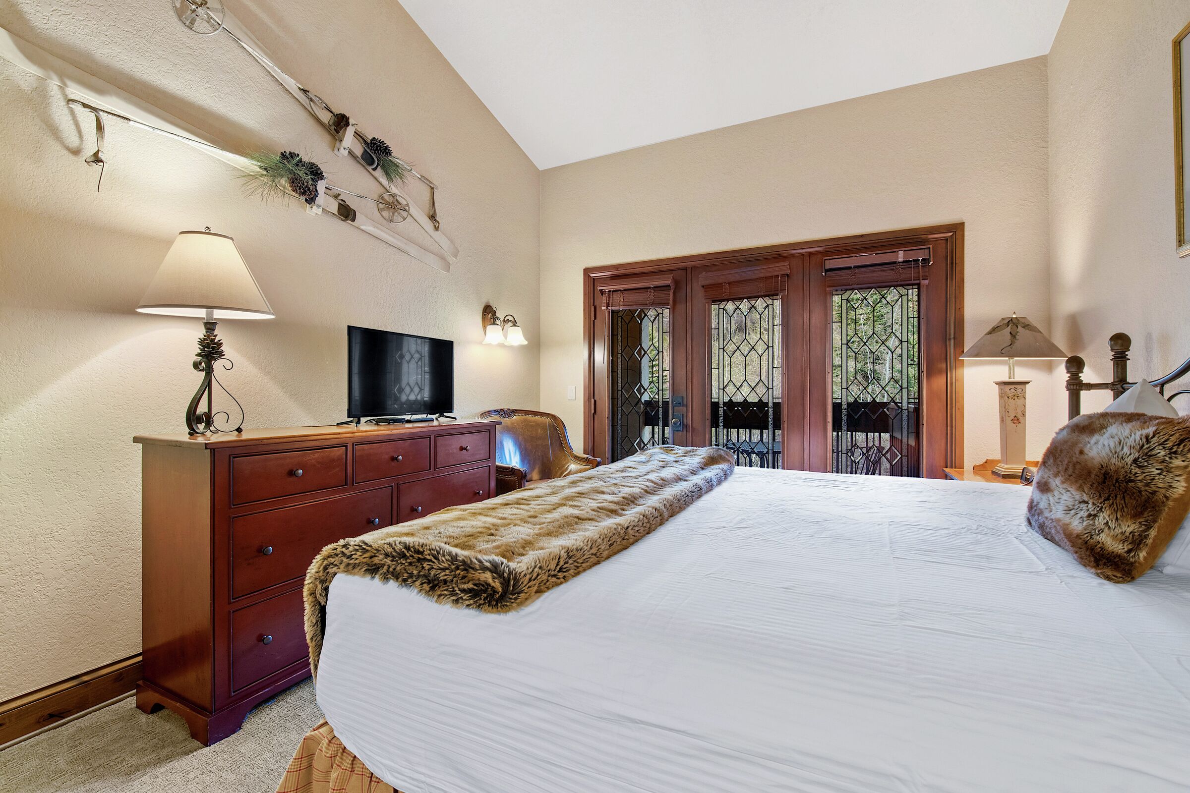 #D470 - Bedroom