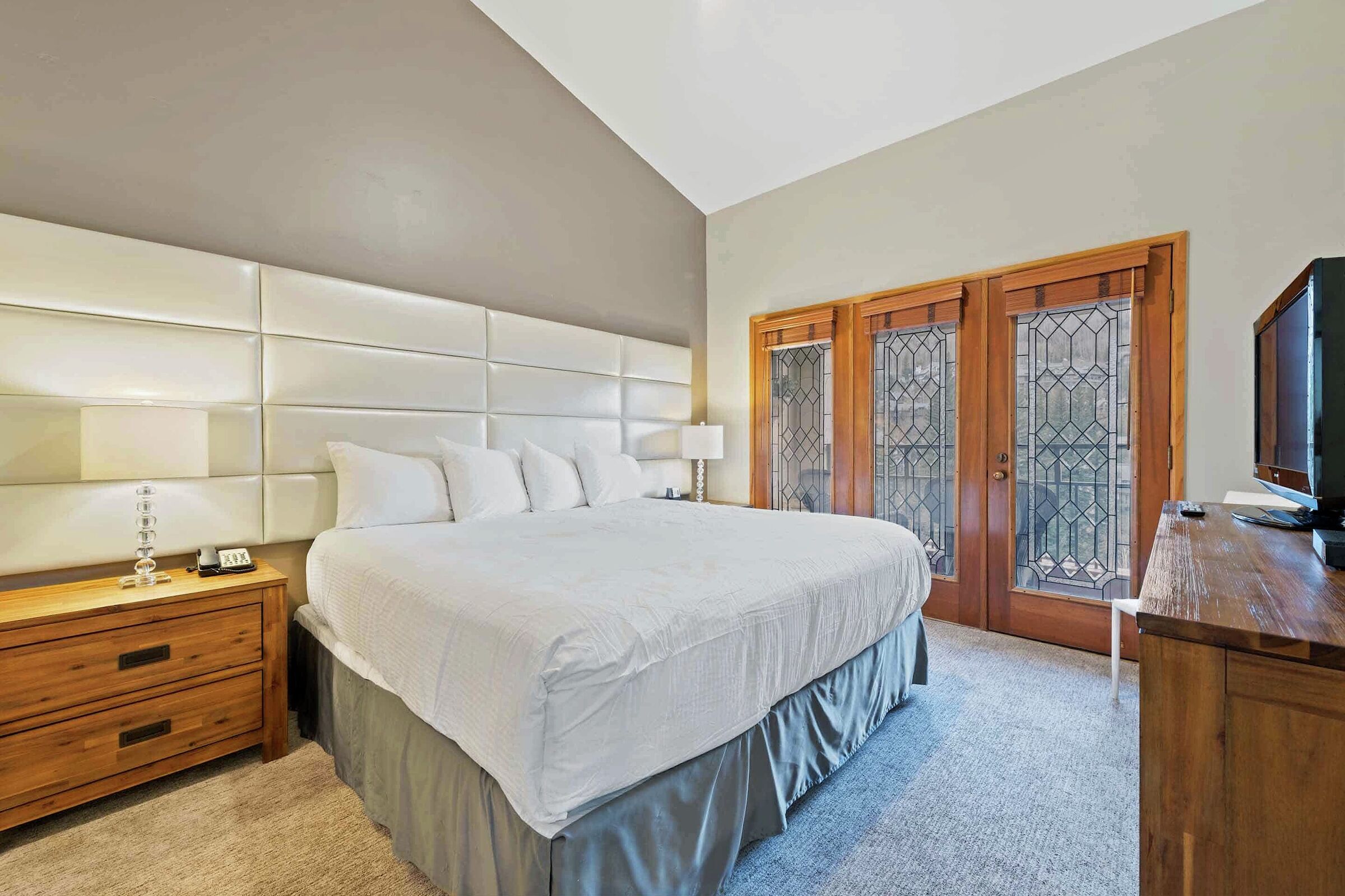#D480 - Bedroom