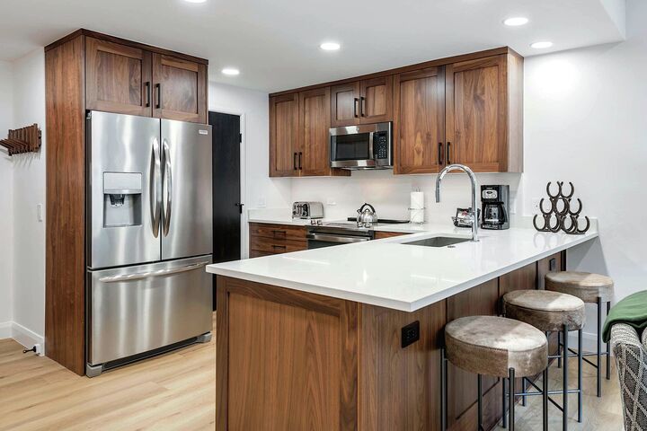 #E130 - Kitchen