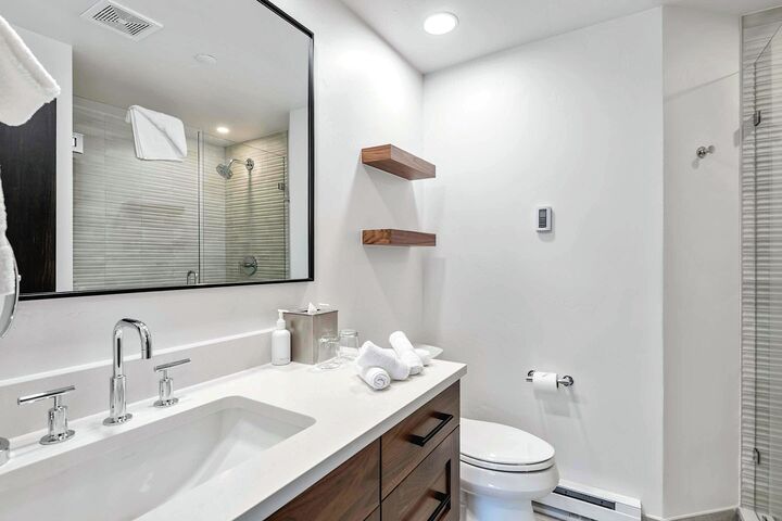 #E130 - Ensuite Bathroom