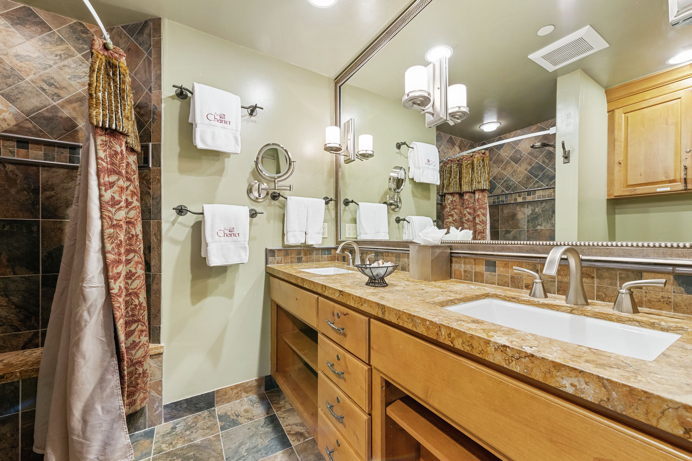 #E140 - Ensuite Bathroom