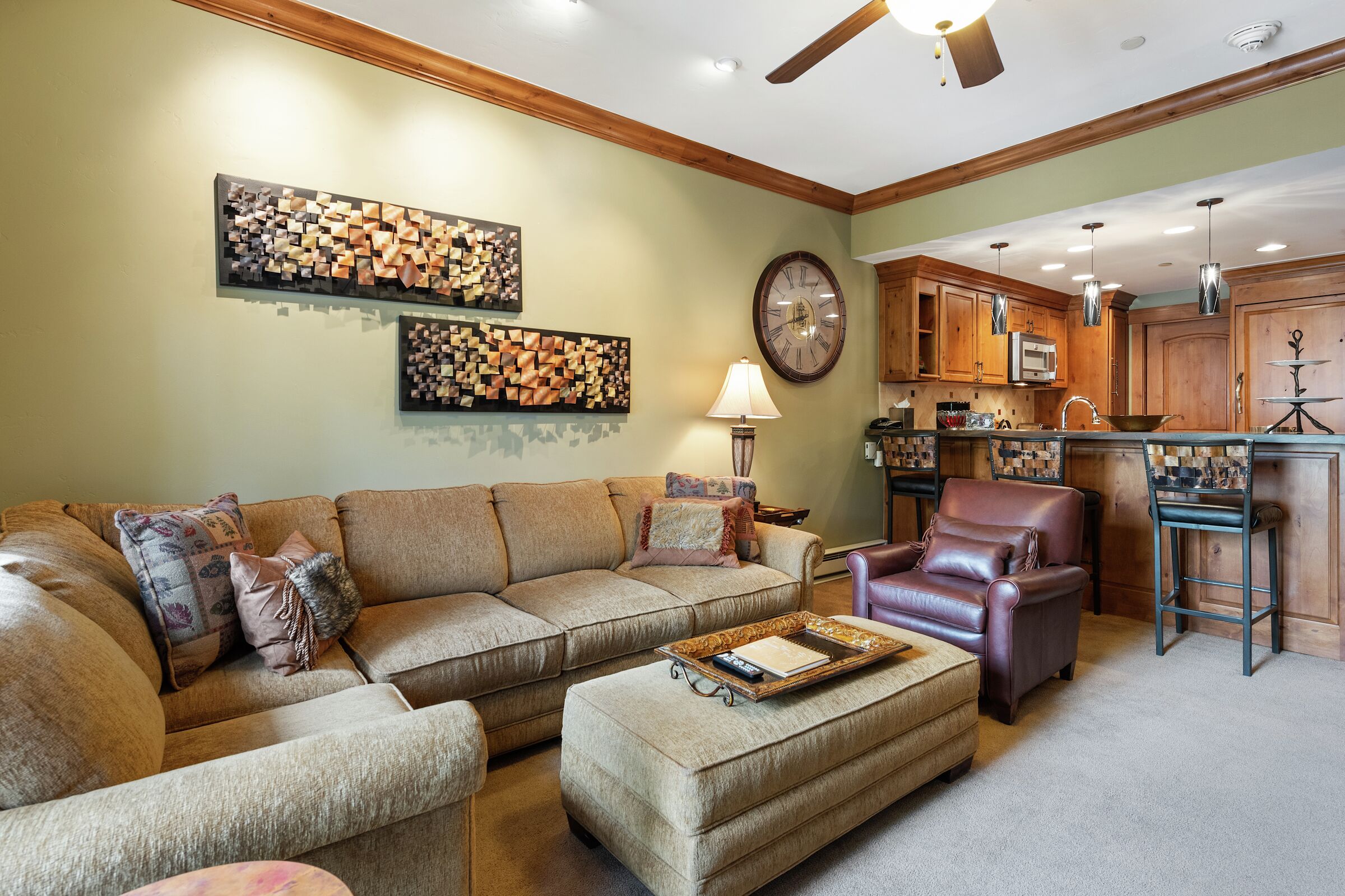 #E140 - Living Area