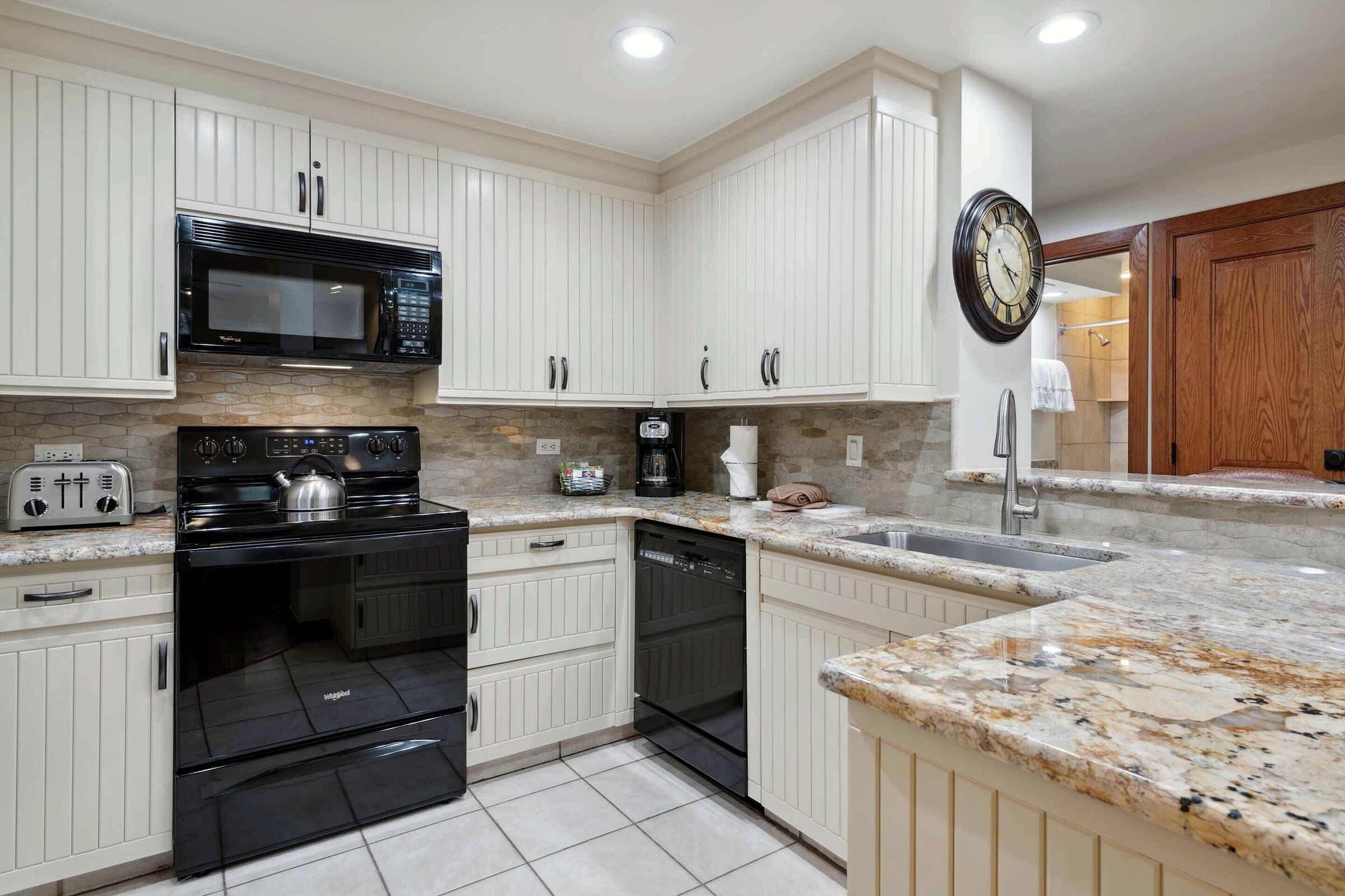 #E150 - Kitchen