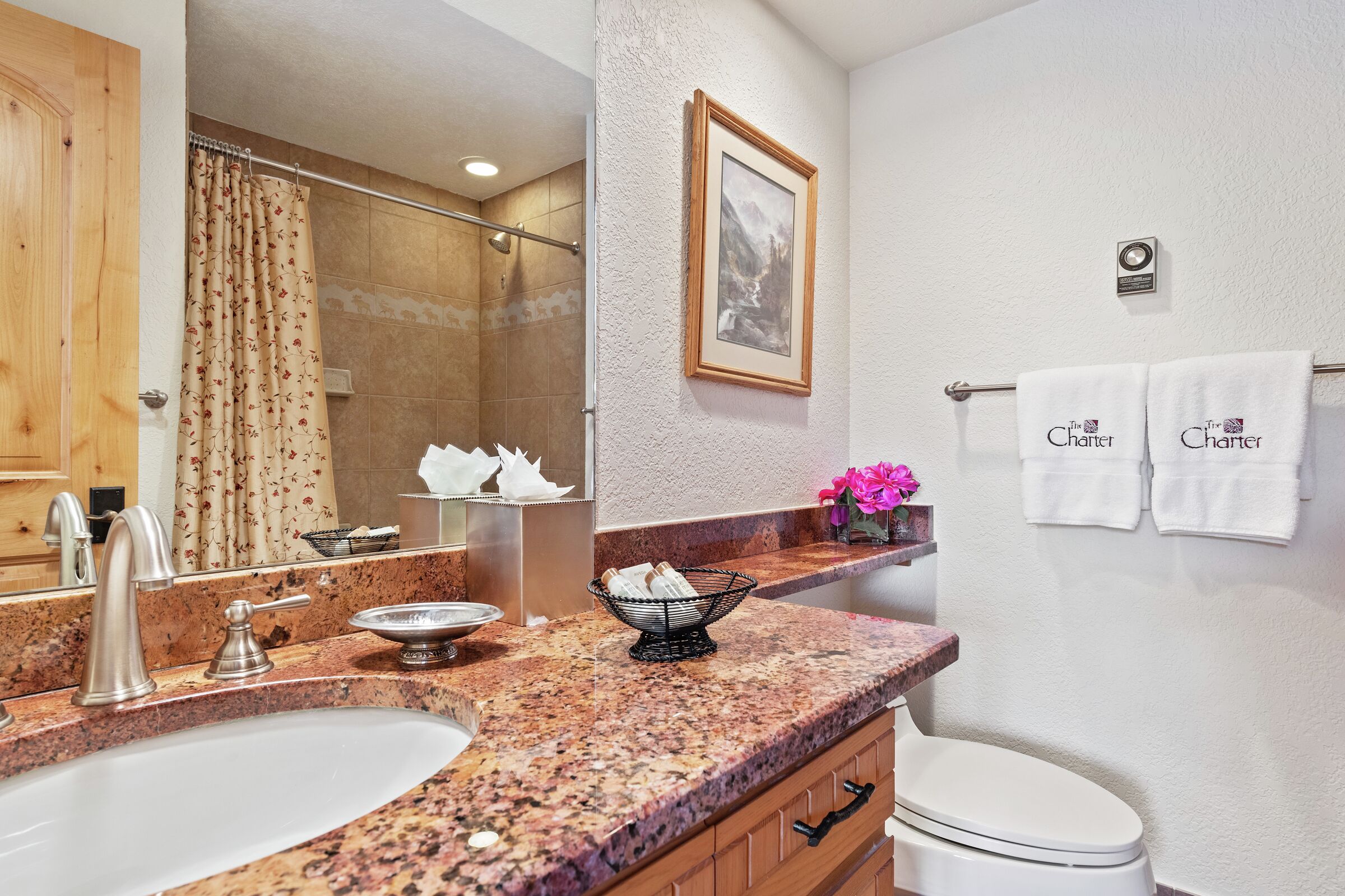 #E220 - Ensuite Bathroom