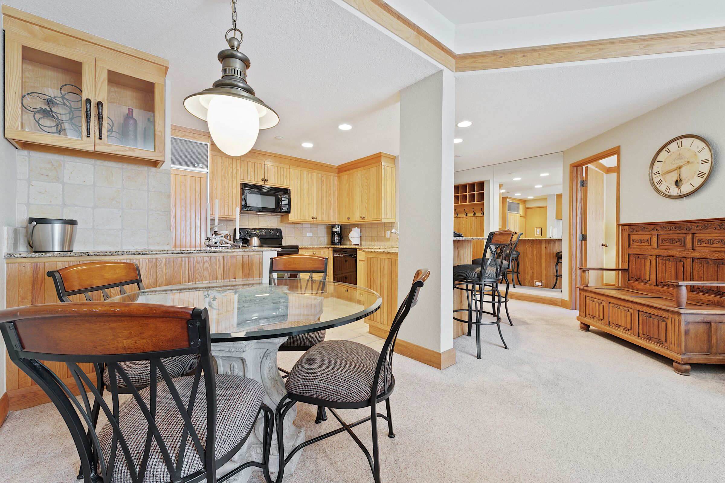 #F310 - Dining Area