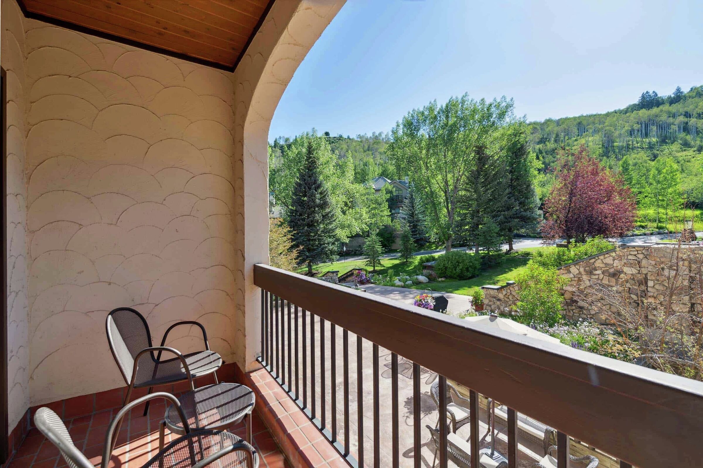 #F330 - Balcony