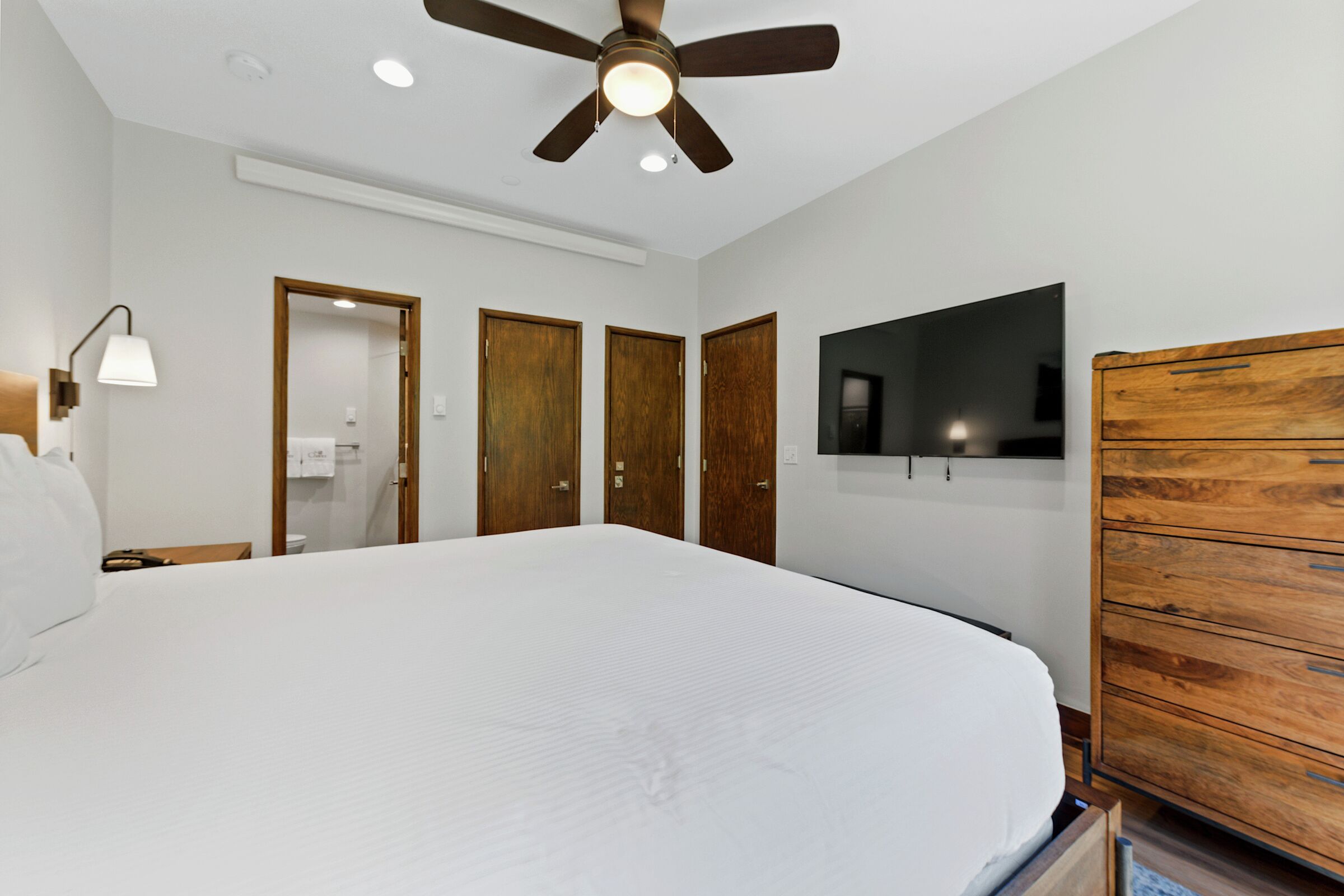 #E030 - Bedroom