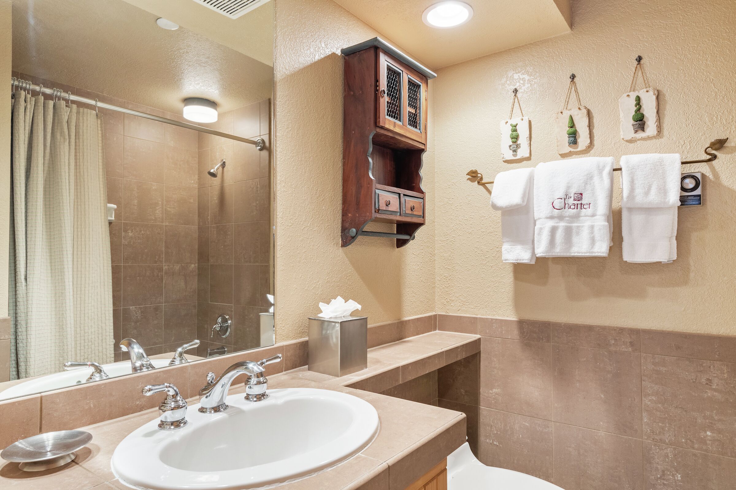 #G050 - Ensuite Bathroom