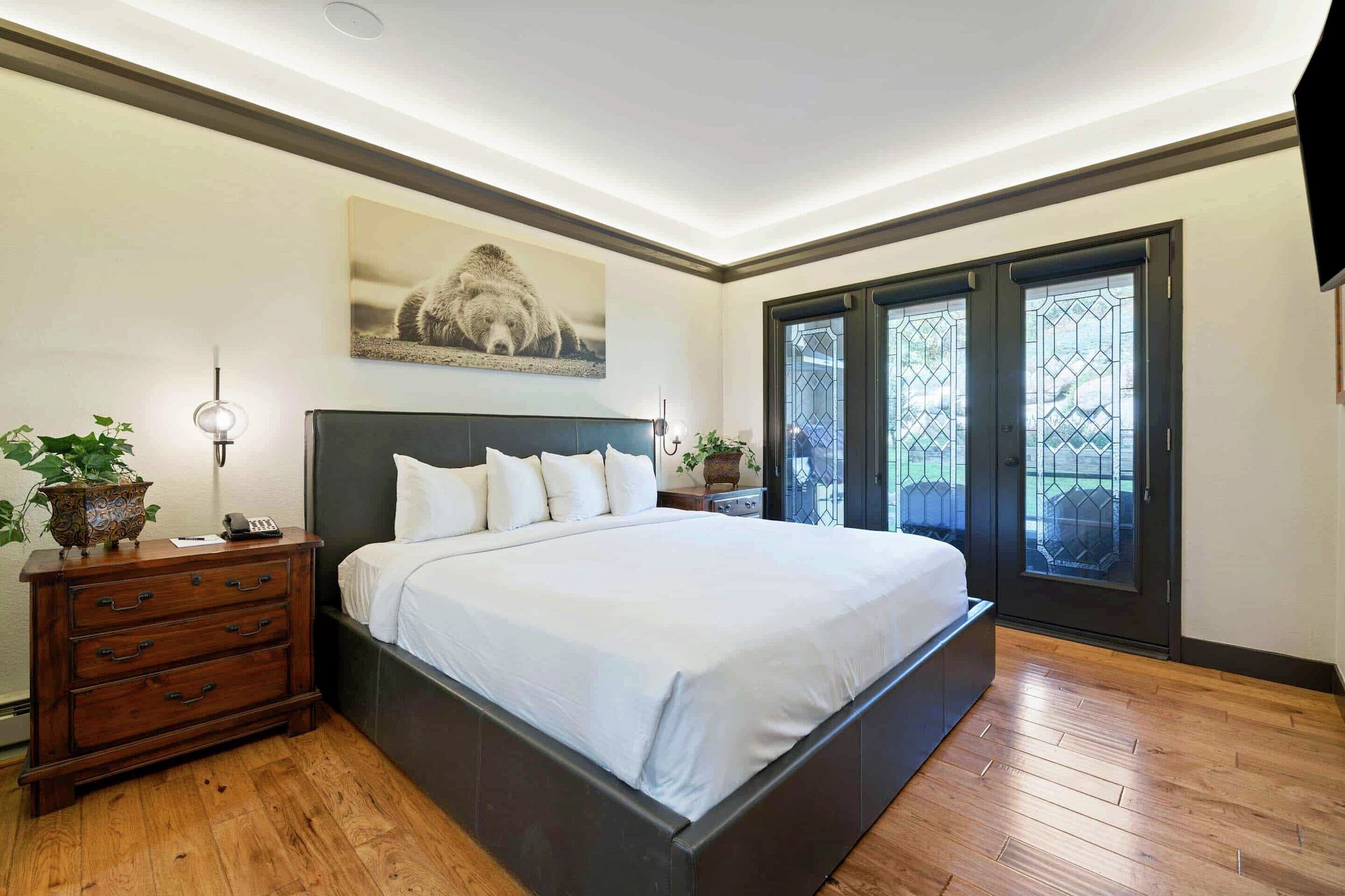 #B110 - Master Bedroom
