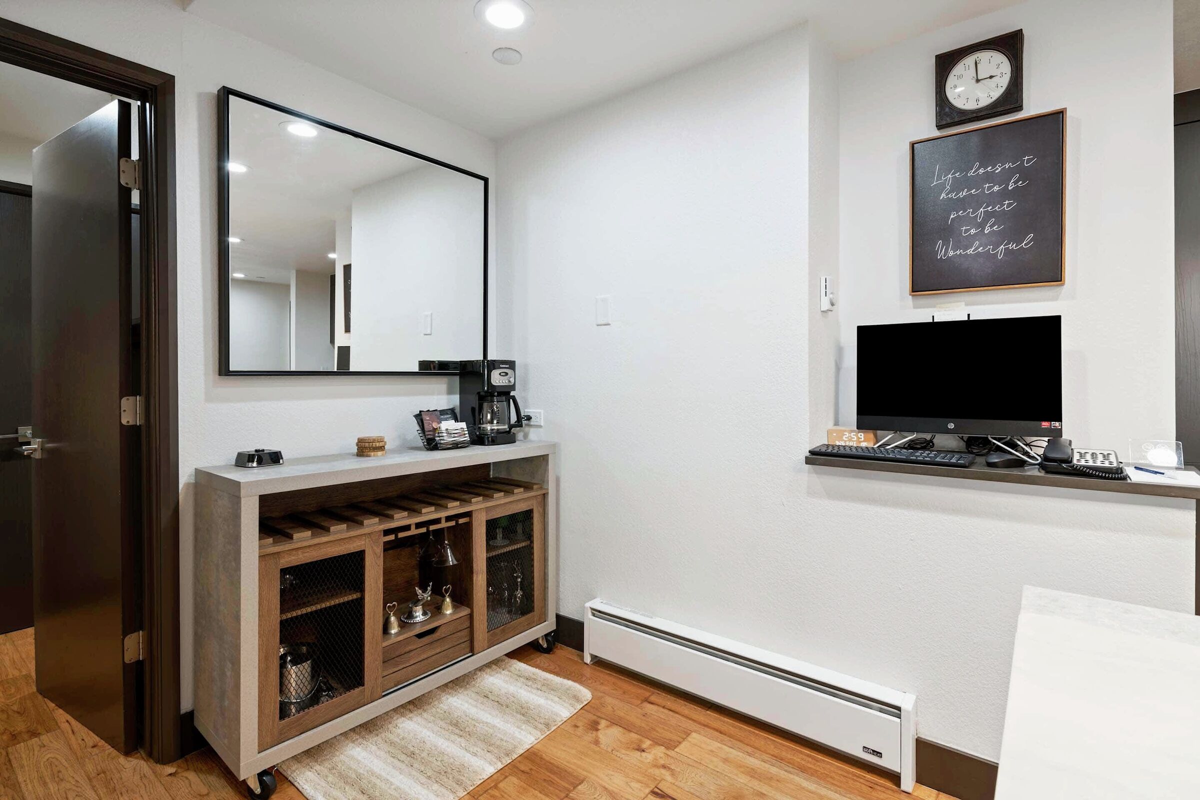 #B110 - Kitchen Bar