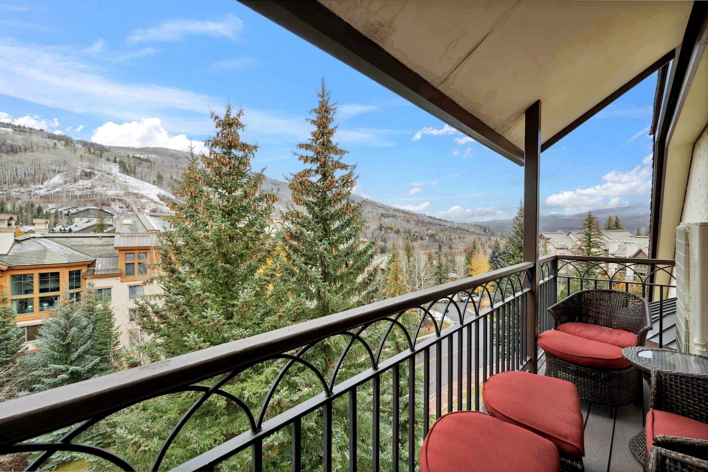 #G420 - Balcony