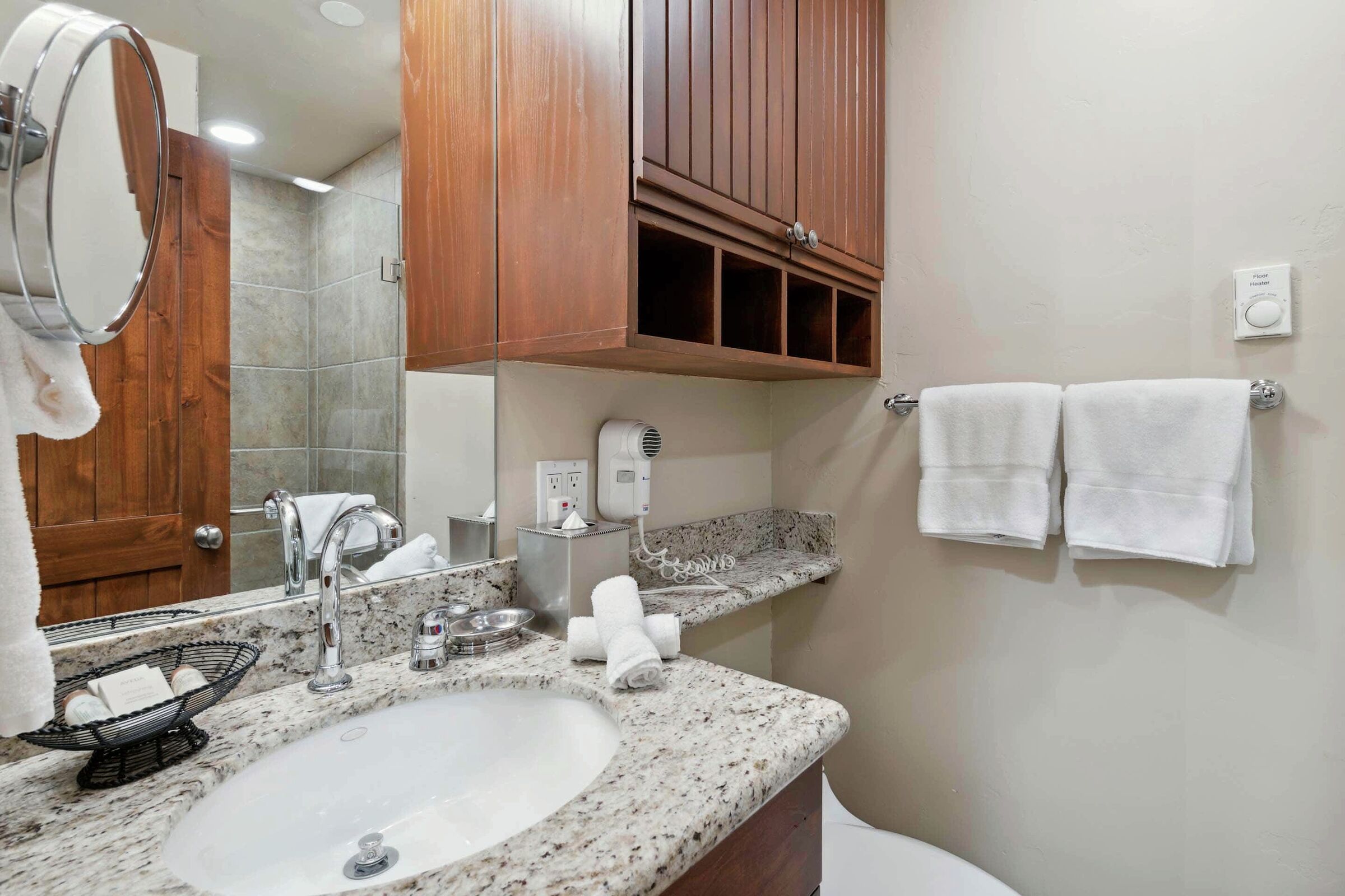 #G420 - Bathroom