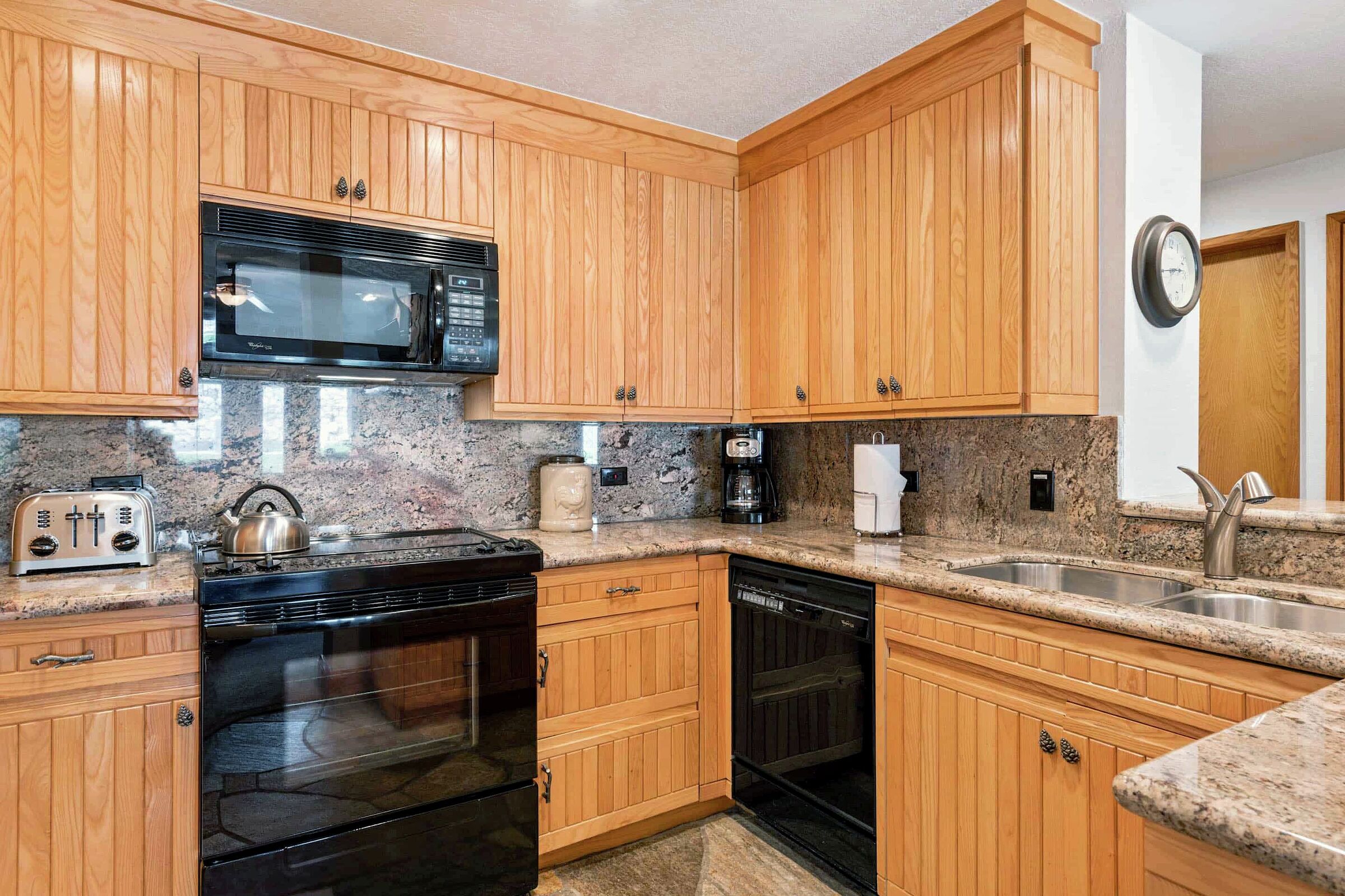 #F2105 - Kitchen