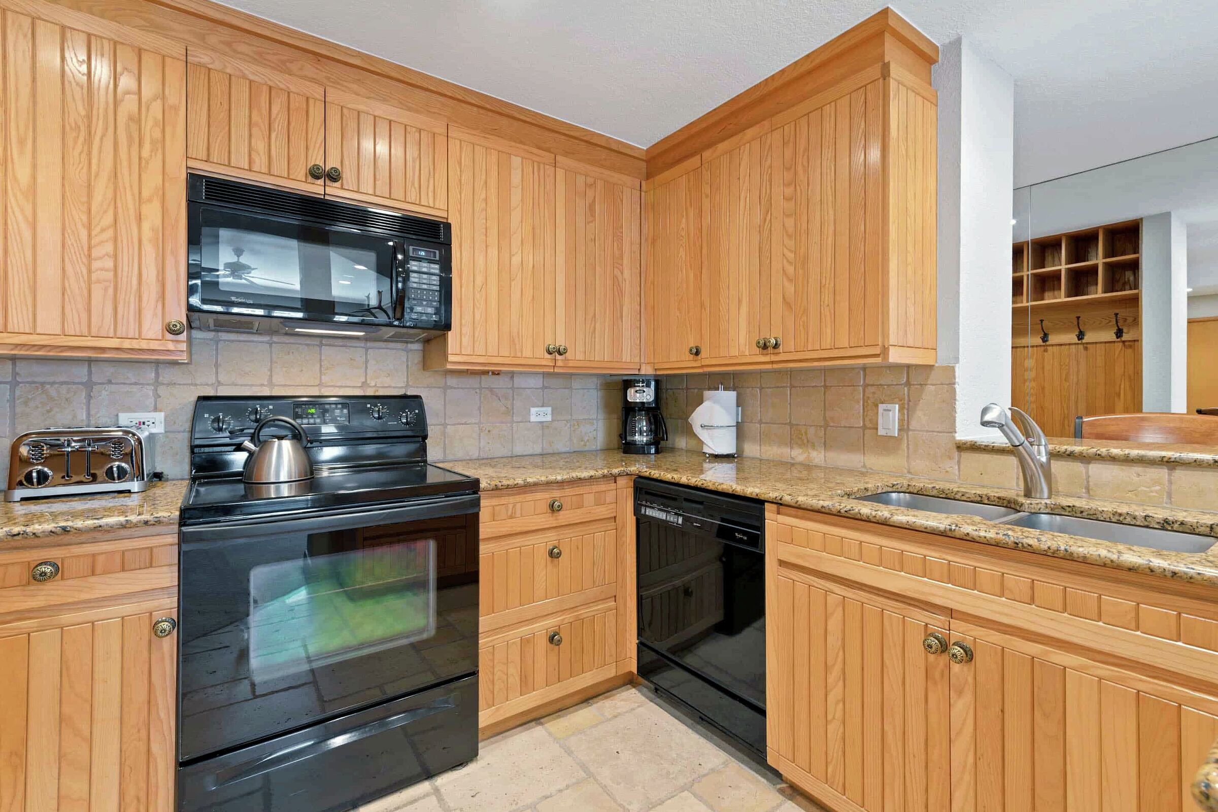 #F3105 - Kitchen