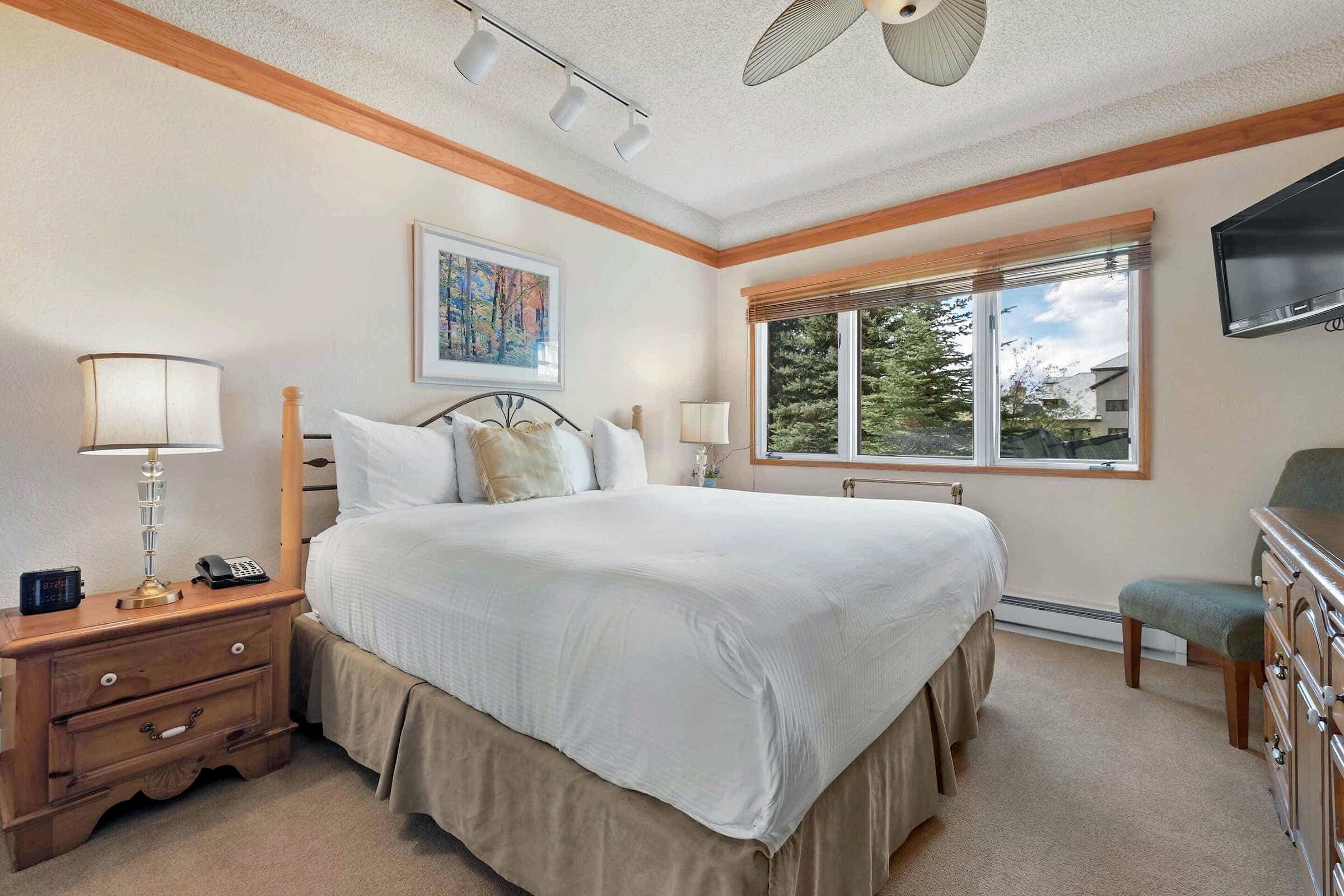 #C0405 - Bedroom