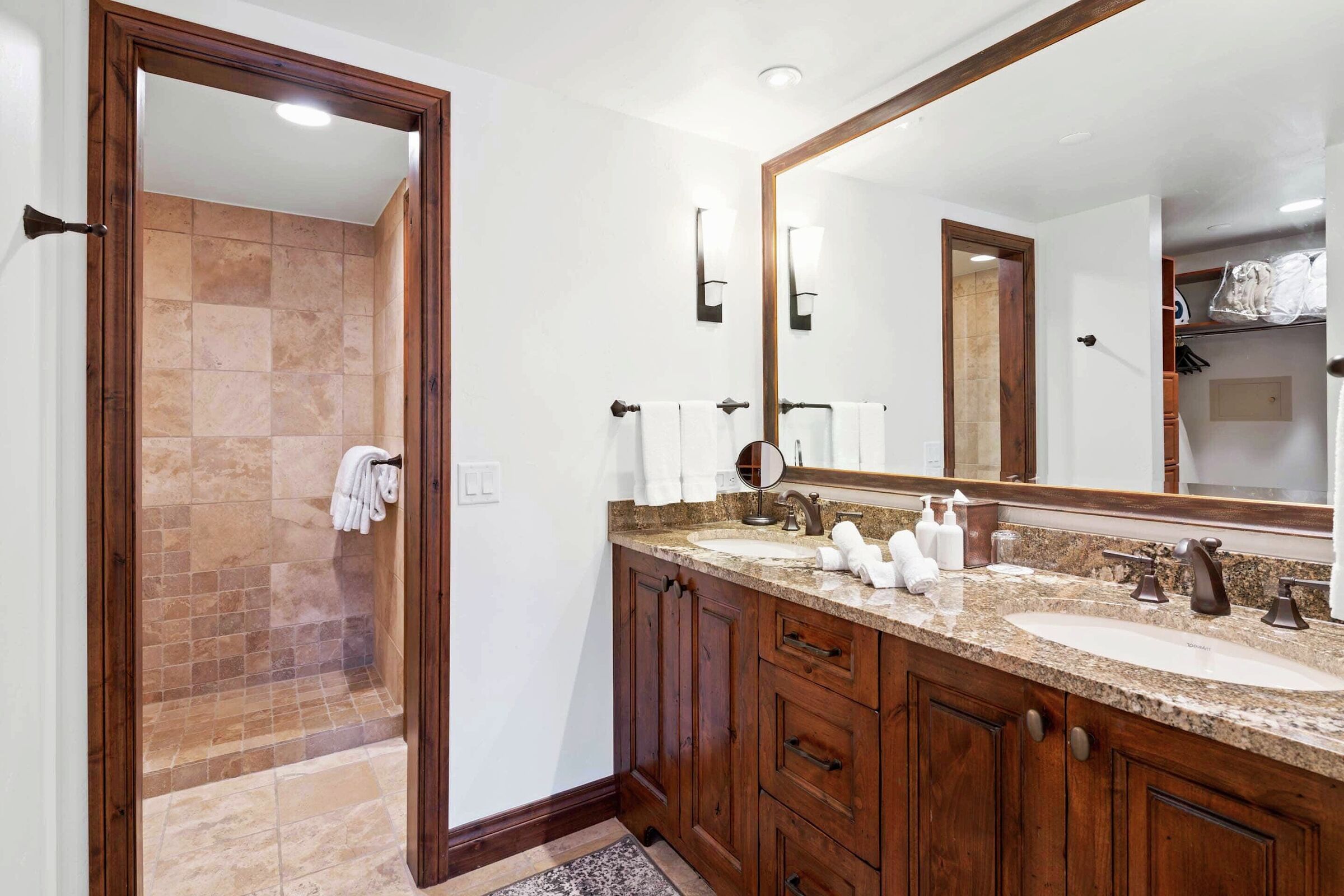 #C160 - Ensuite Bathroom