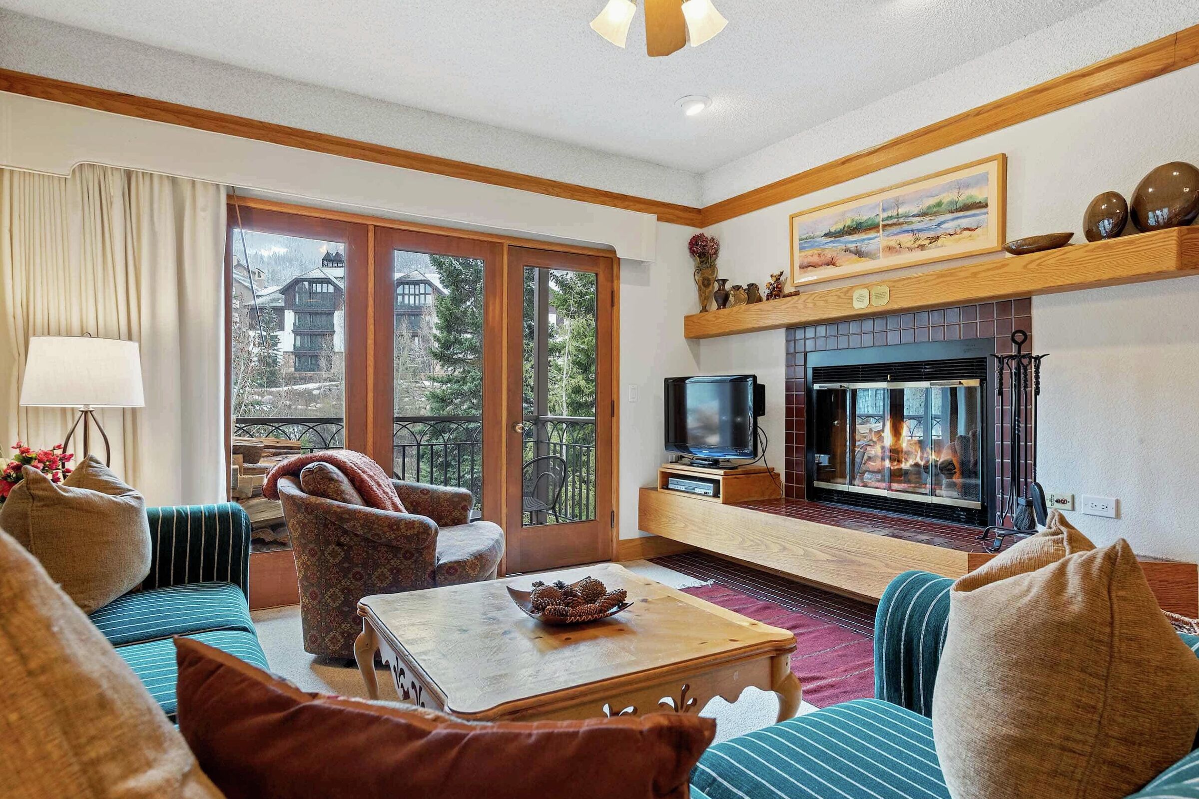 #C3305 - Living Area