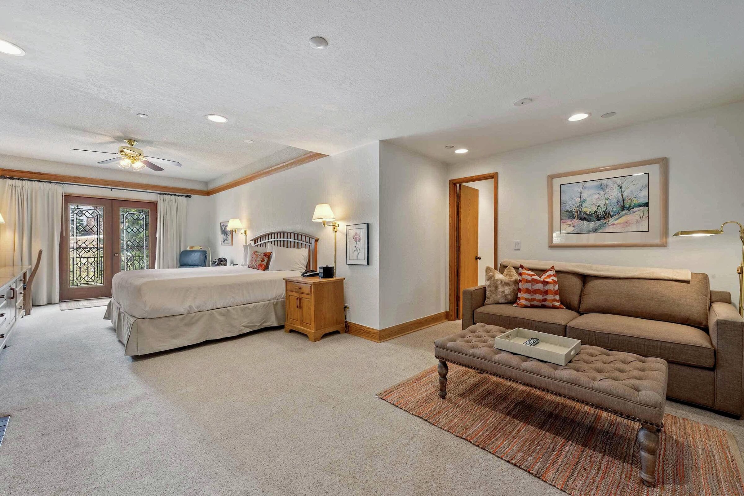 #C3305 - Bedroom