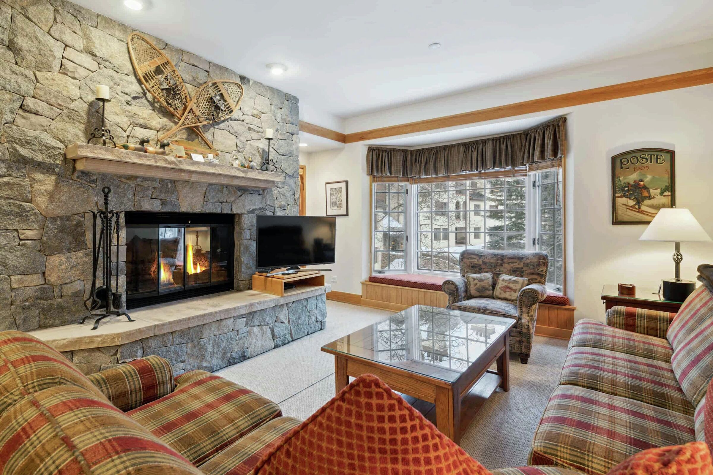 #C350 - Living Area