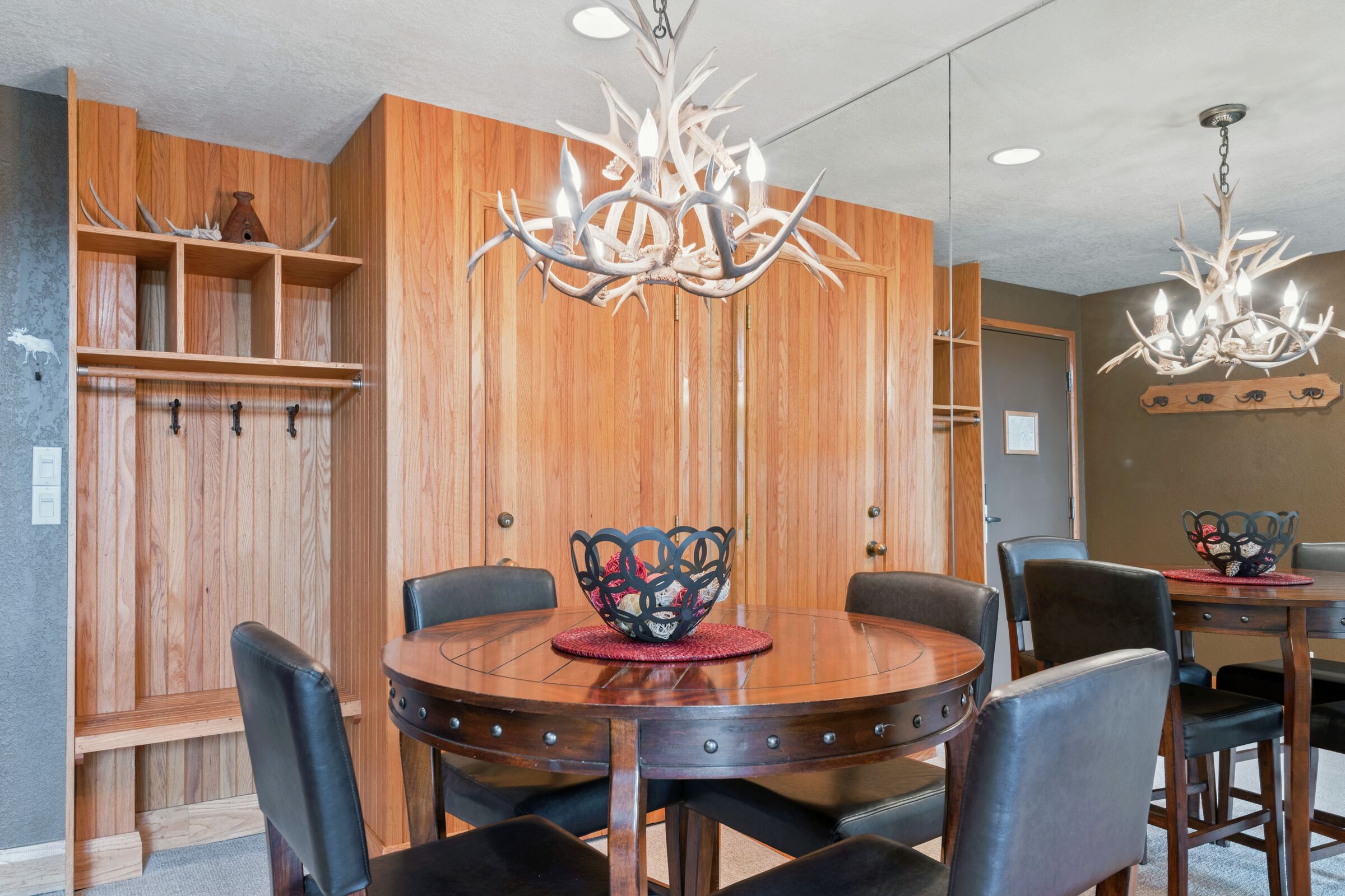 #C440 - Dining Room