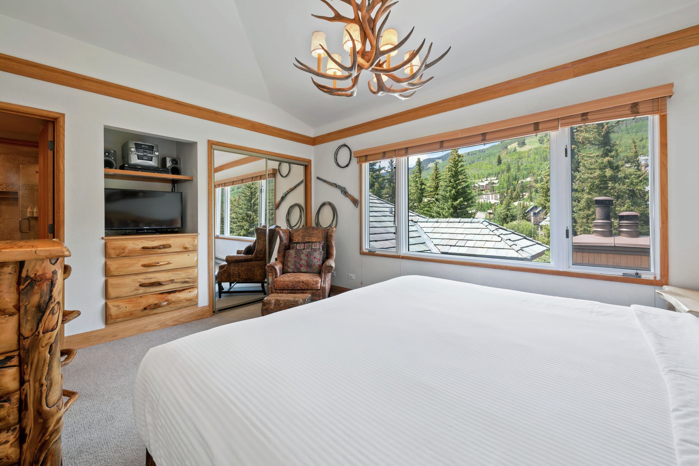 #C440 - Master Bedroom