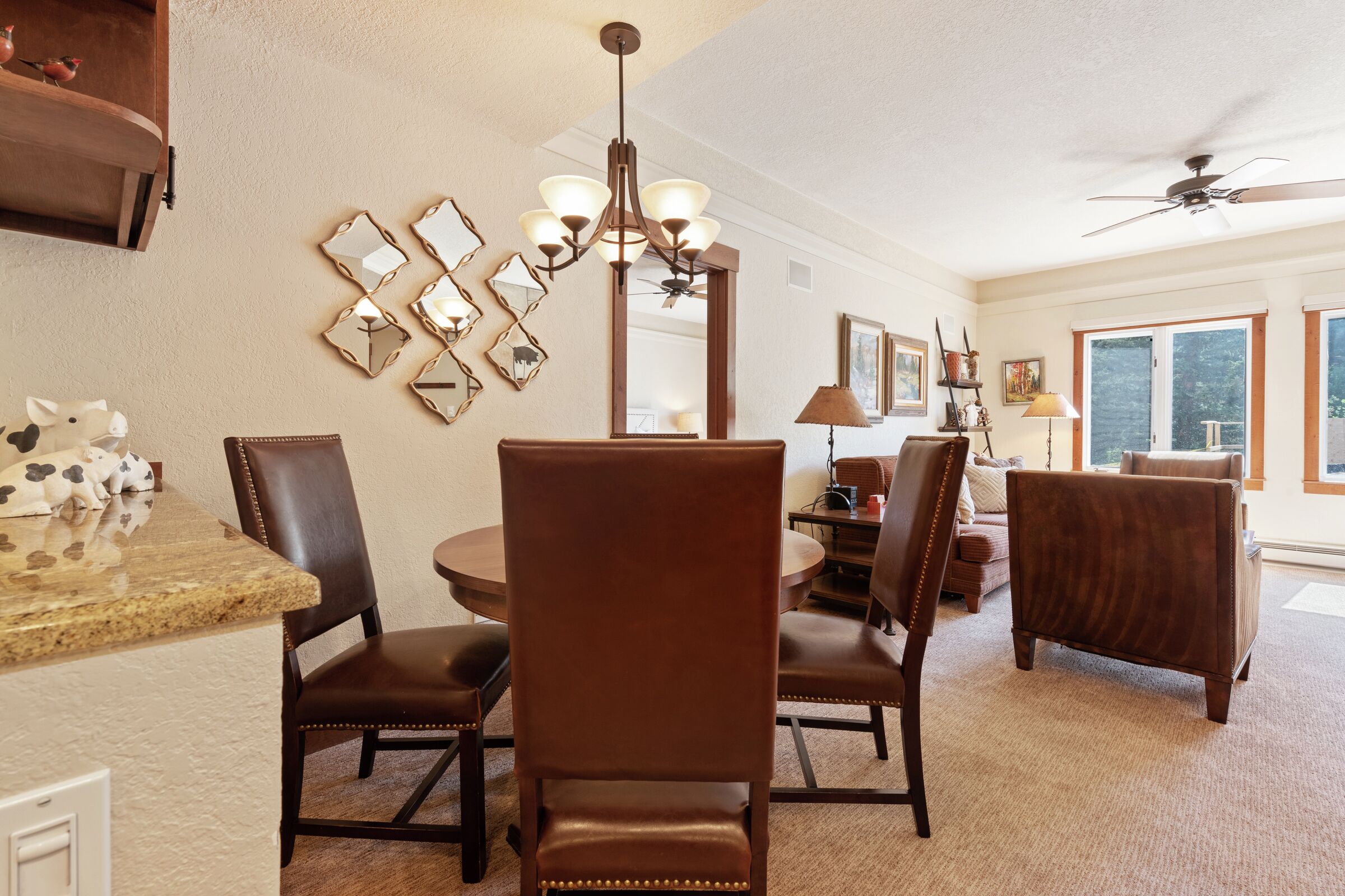 #D140 - Dining Area